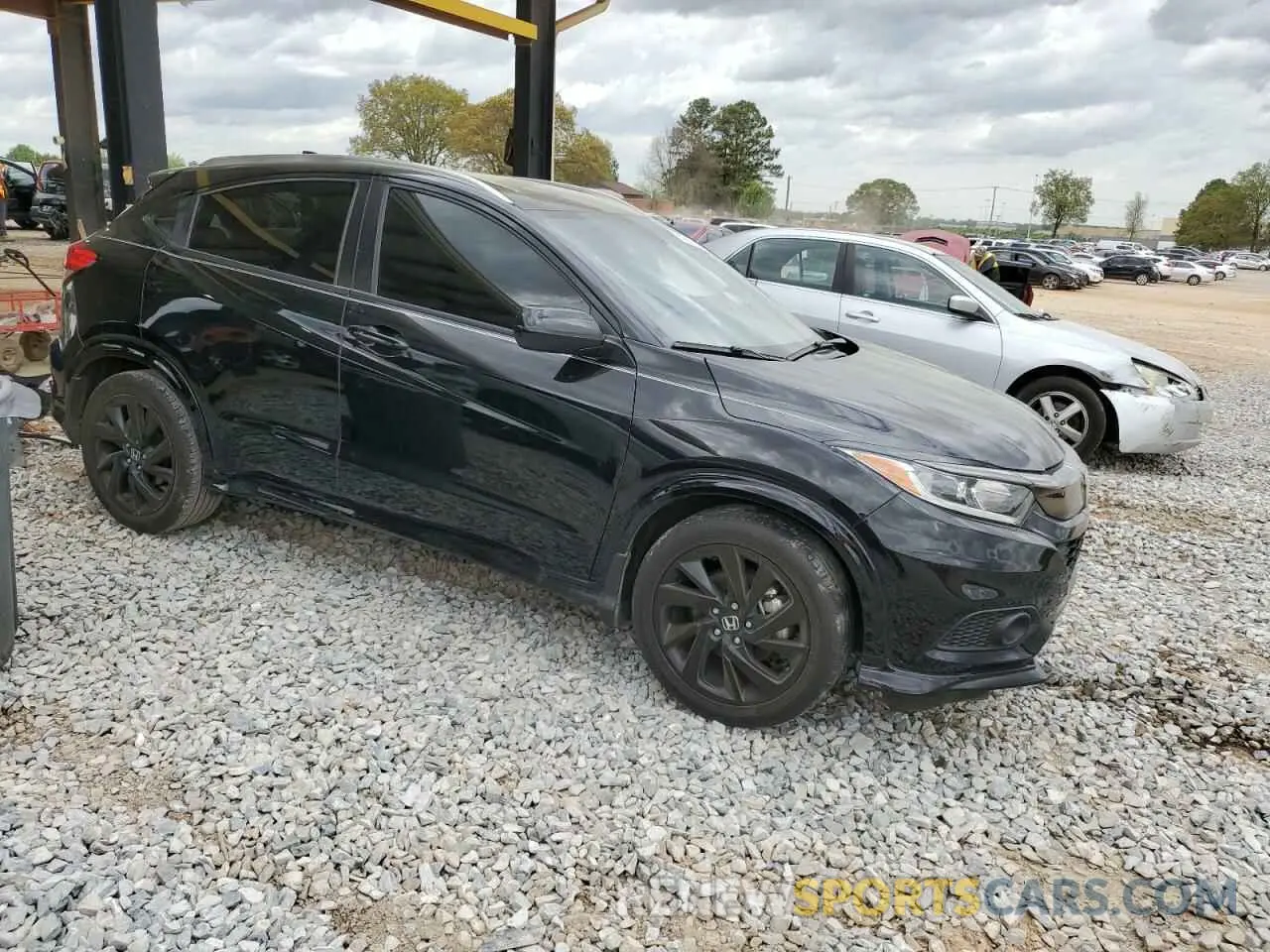 4 Photograph of a damaged car 3CZRU6H15NM760189 HONDA HR-V 2022