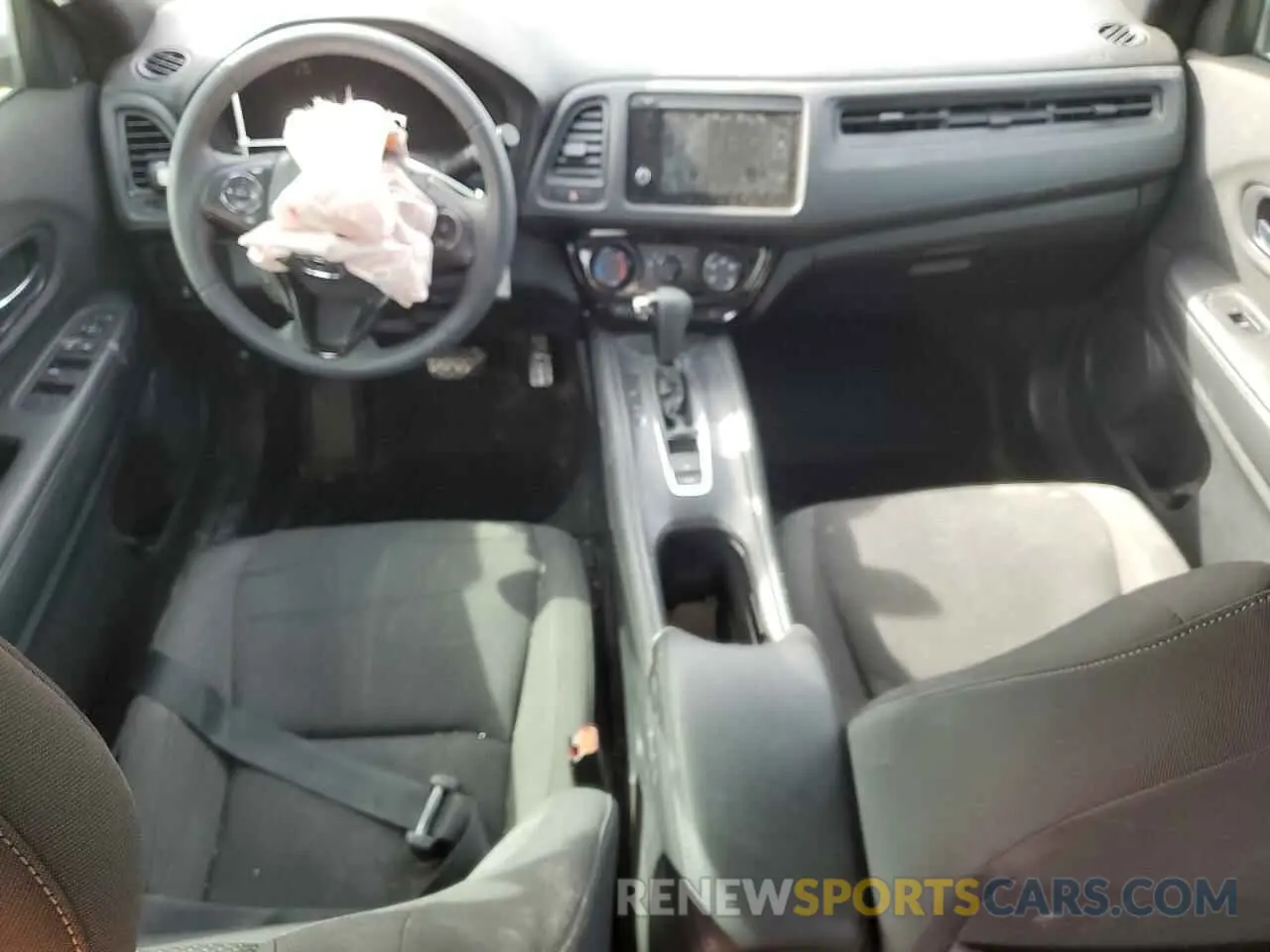 8 Photograph of a damaged car 3CZRU6H1XNM706693 HONDA HR-V 2022