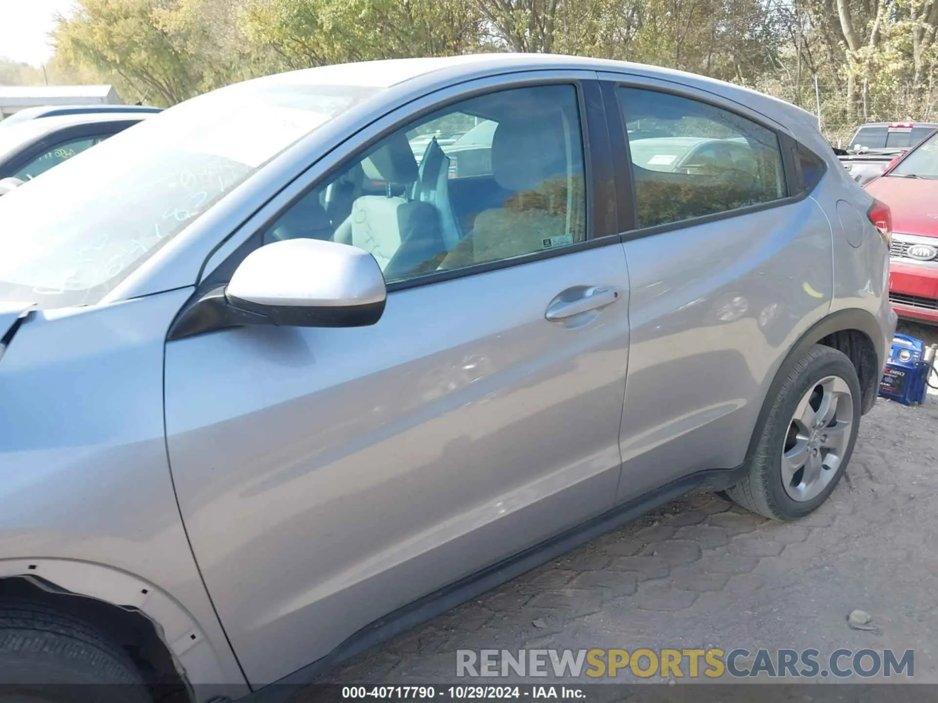 15 Photograph of a damaged car 3CZRU6H30NM739333 HONDA HR-V 2022