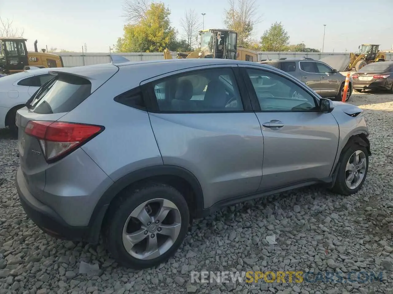 3 Photograph of a damaged car 3CZRU6H31NM707653 HONDA HR-V 2022