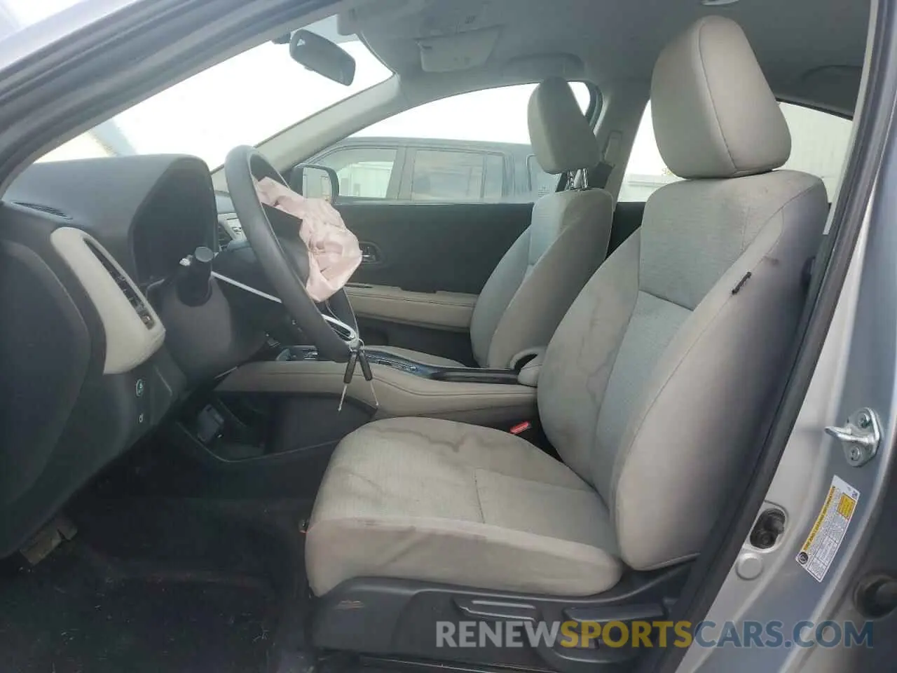 7 Photograph of a damaged car 3CZRU6H31NM707653 HONDA HR-V 2022