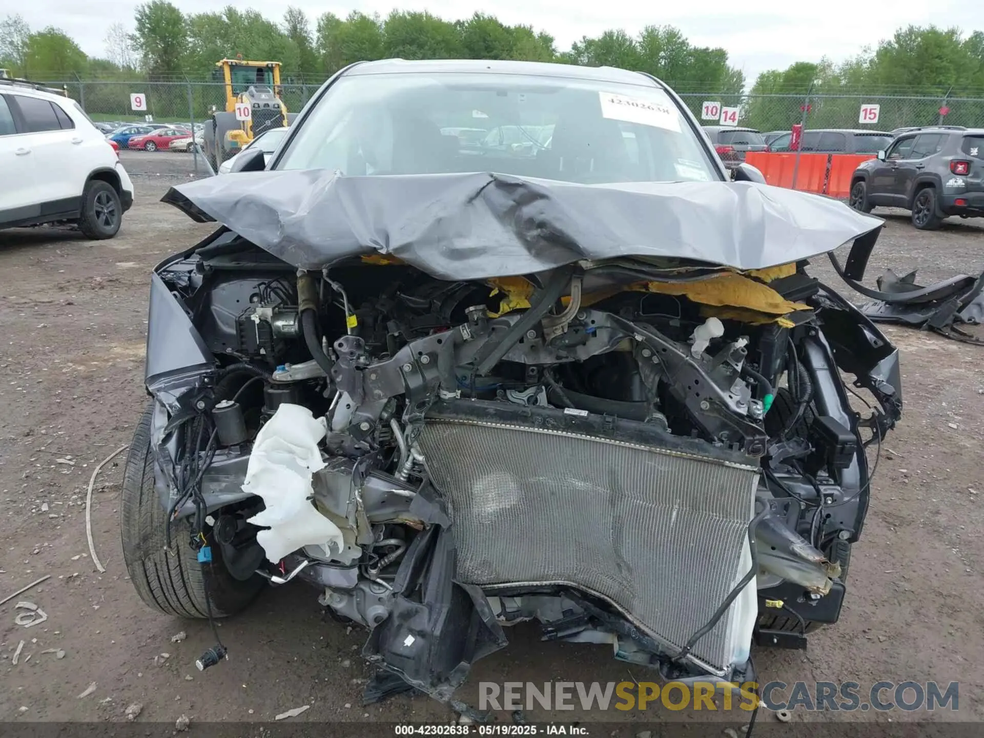 12 Photograph of a damaged car 3CZRU6H32NM733338 HONDA HR-V 2022