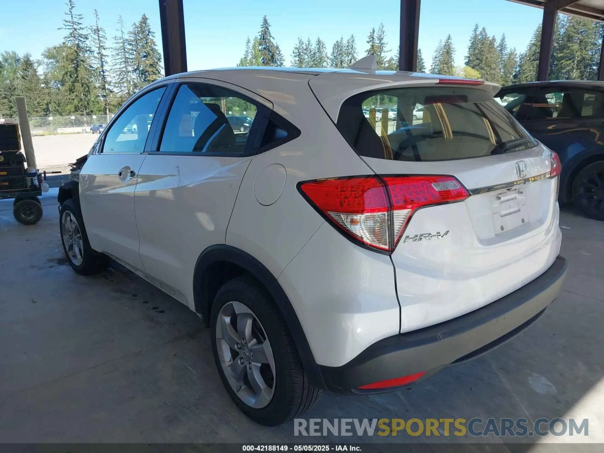 3 Фотография поврежденного автомобиля 3CZRU6H33NM725801 HONDA HR-V 2022