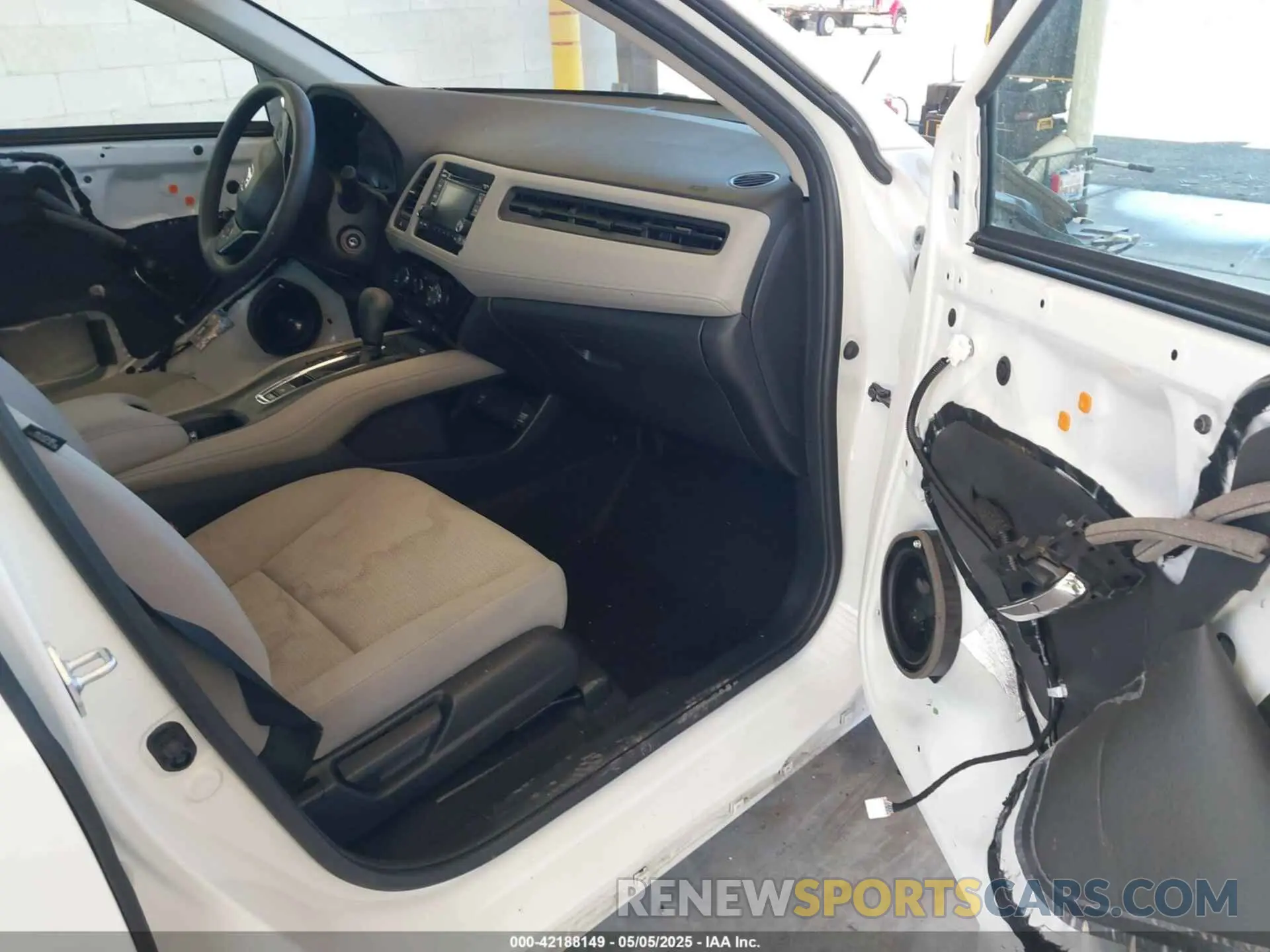 5 Фотография поврежденного автомобиля 3CZRU6H33NM725801 HONDA HR-V 2022