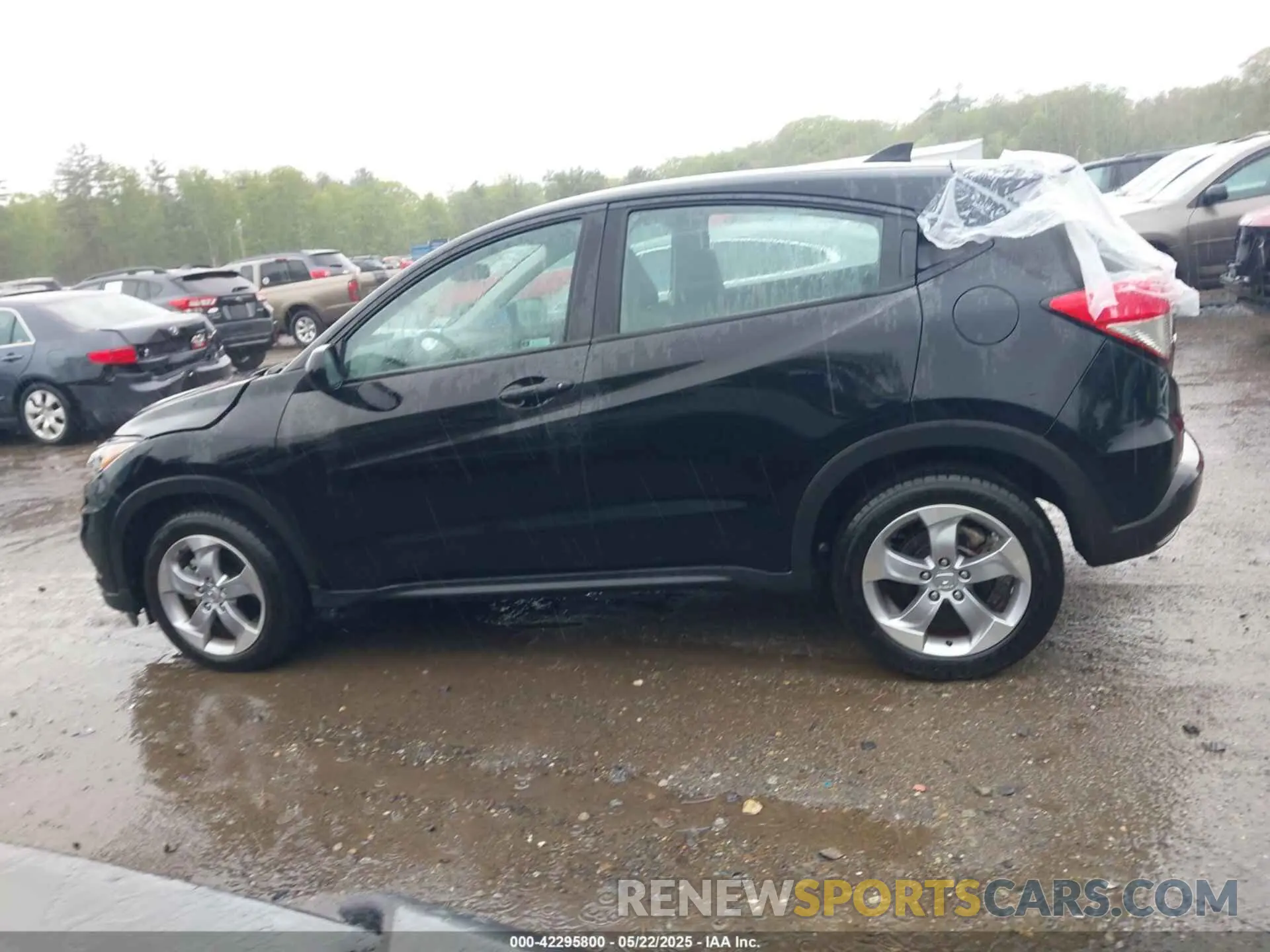 15 Photograph of a damaged car 3CZRU6H33NM770916 HONDA HR-V 2022