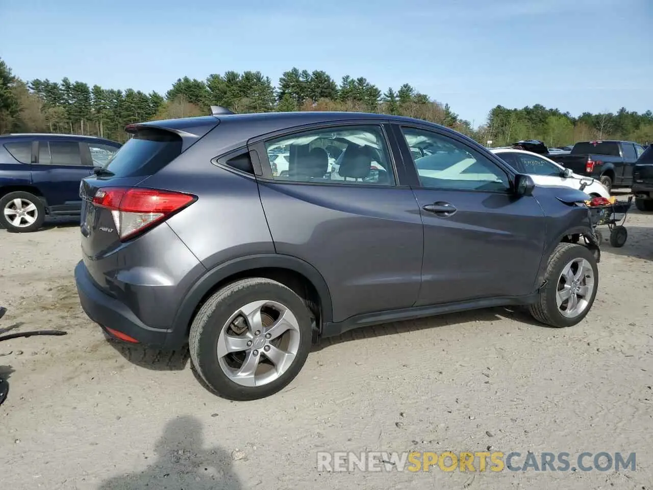 3 Photograph of a damaged car 3CZRU6H34NM702740 HONDA HR-V 2022