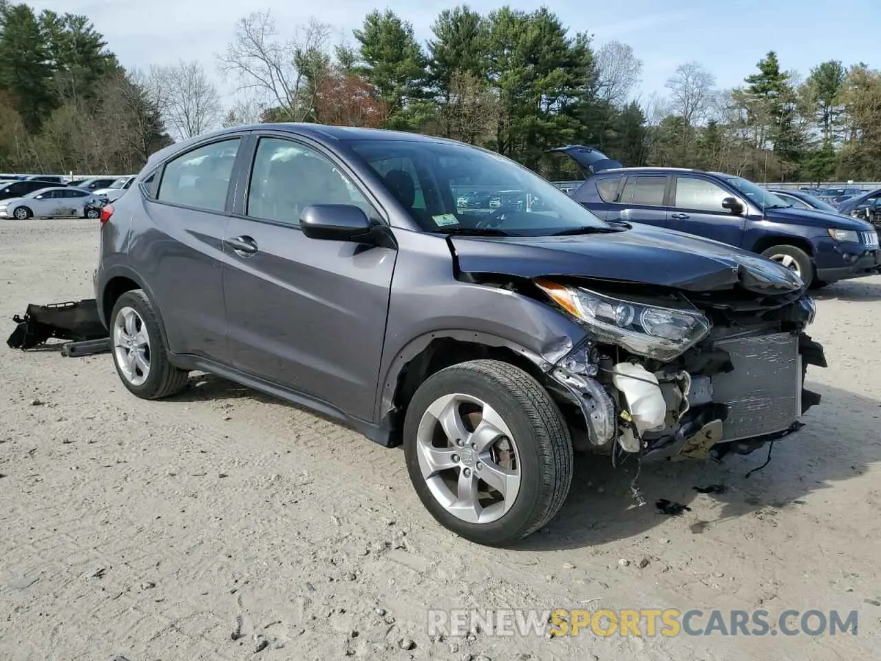 4 Photograph of a damaged car 3CZRU6H34NM702740 HONDA HR-V 2022