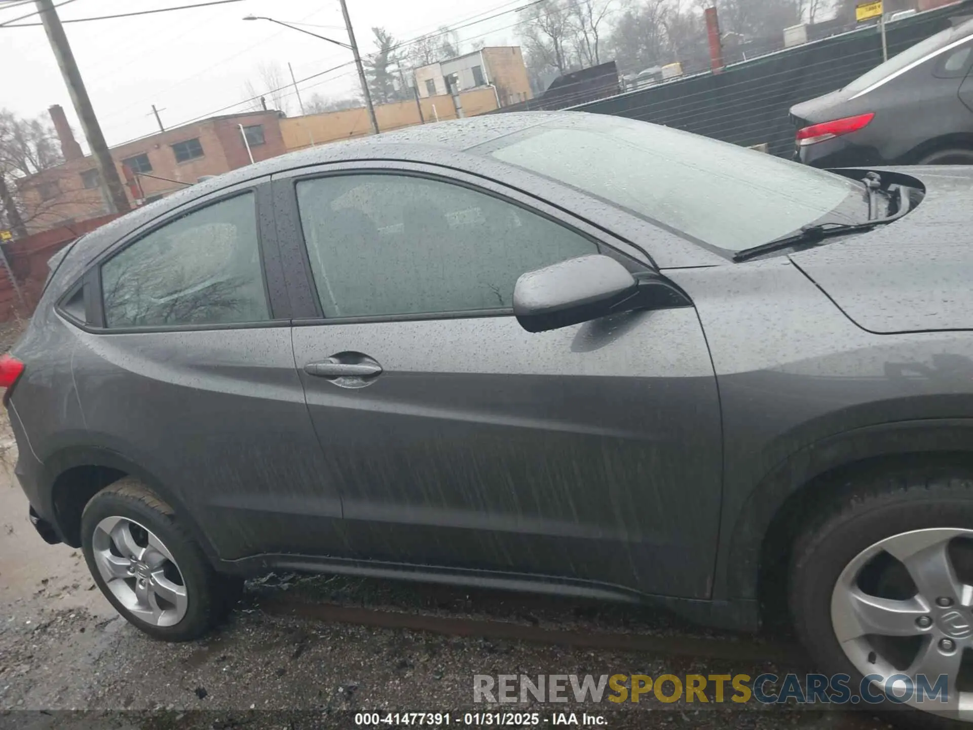 13 Photograph of a damaged car 3CZRU6H34NM737004 HONDA HR-V 2022