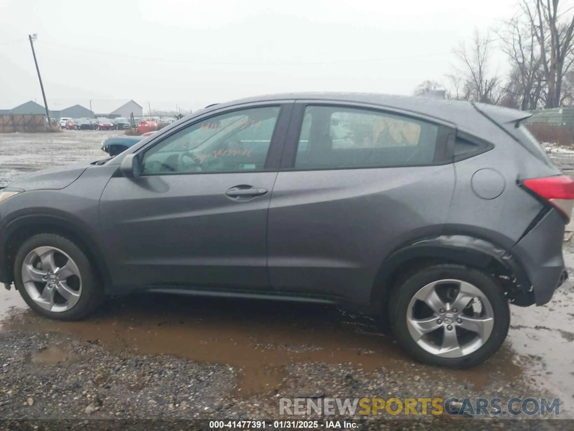 14 Photograph of a damaged car 3CZRU6H34NM737004 HONDA HR-V 2022
