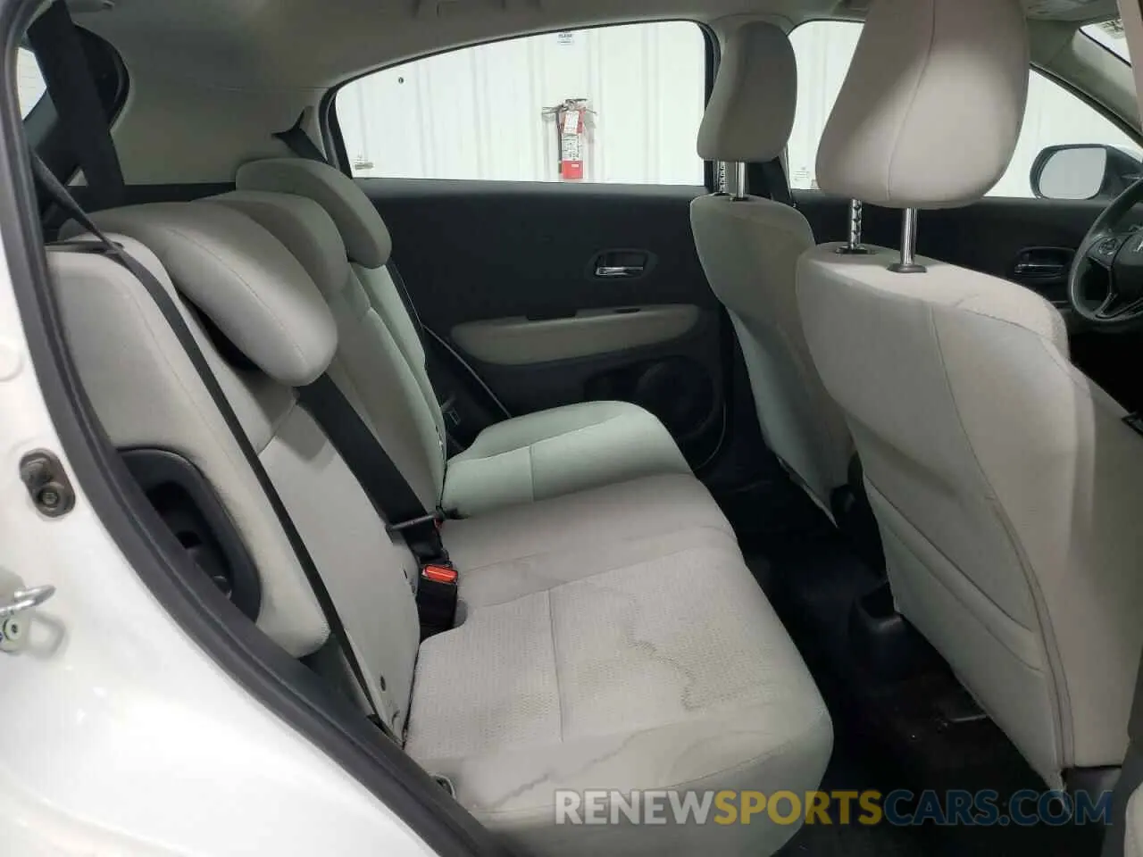10 Photograph of a damaged car 3CZRU6H36NM725744 HONDA HR-V 2022