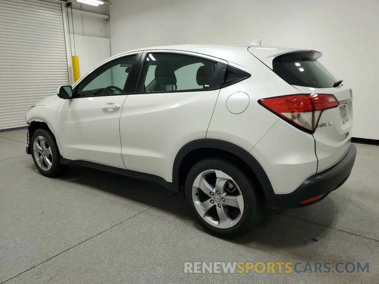 2 Photograph of a damaged car 3CZRU6H36NM725744 HONDA HR-V 2022