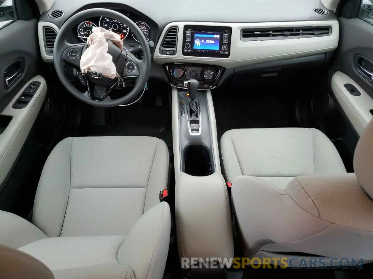 8 Photograph of a damaged car 3CZRU6H36NM735576 HONDA HR-V 2022