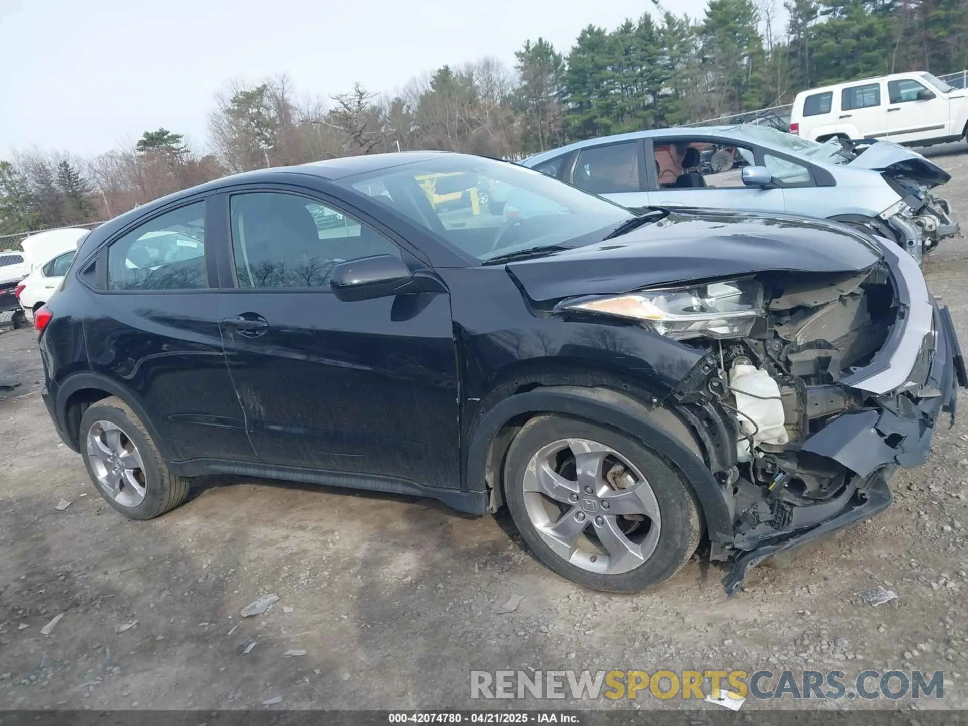 13 Photograph of a damaged car 3CZRU6H37NM735733 HONDA HR-V 2022
