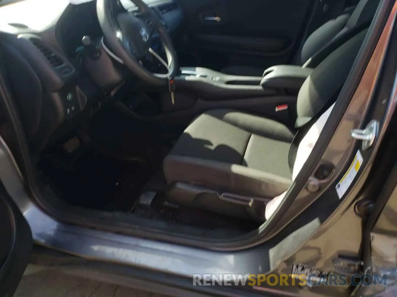 7 Photograph of a damaged car 3CZRU6H38NM726510 HONDA HR-V 2022