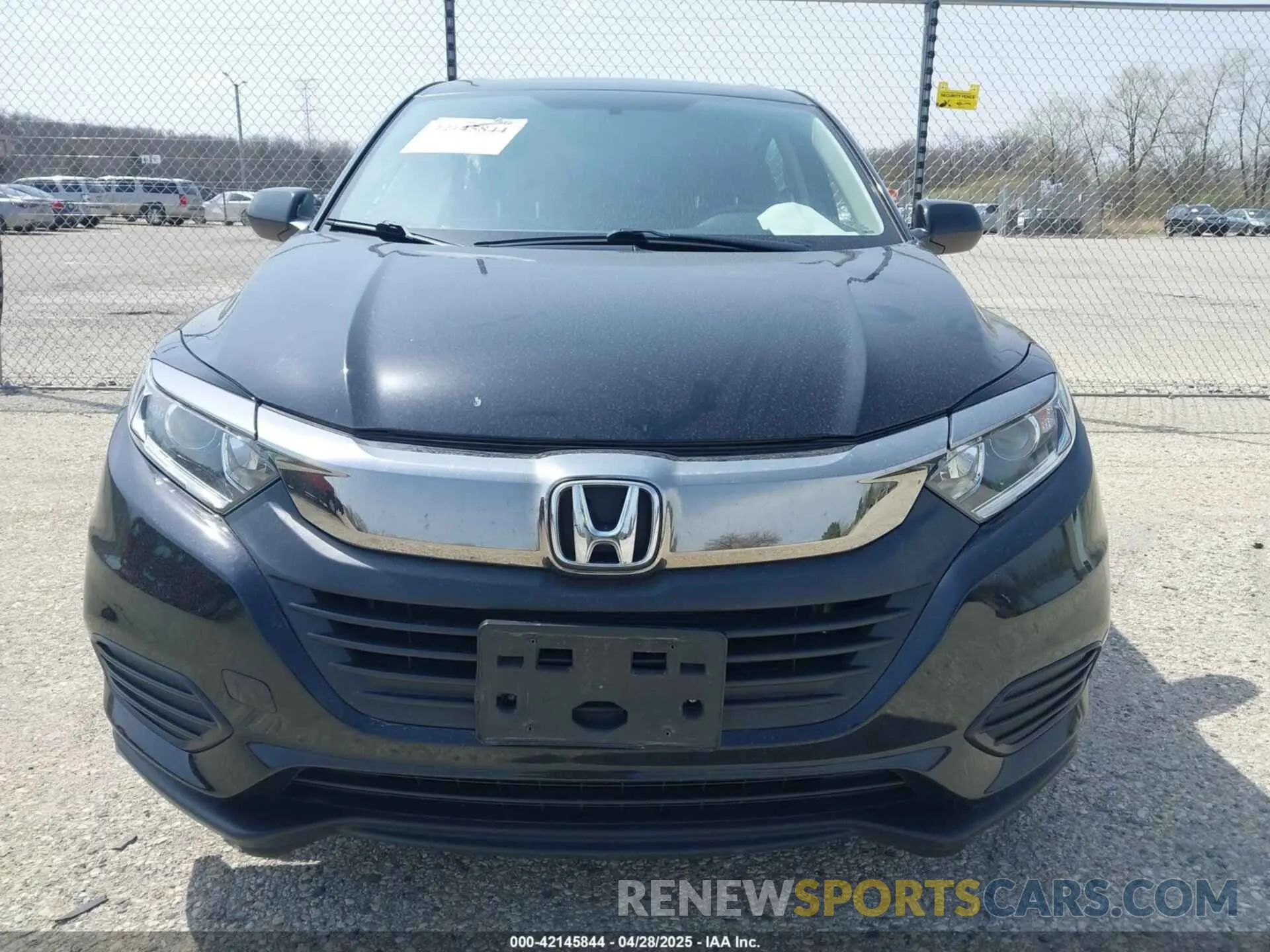 12 Photograph of a damaged car 3CZRU6H38NM736373 HONDA HR-V 2022