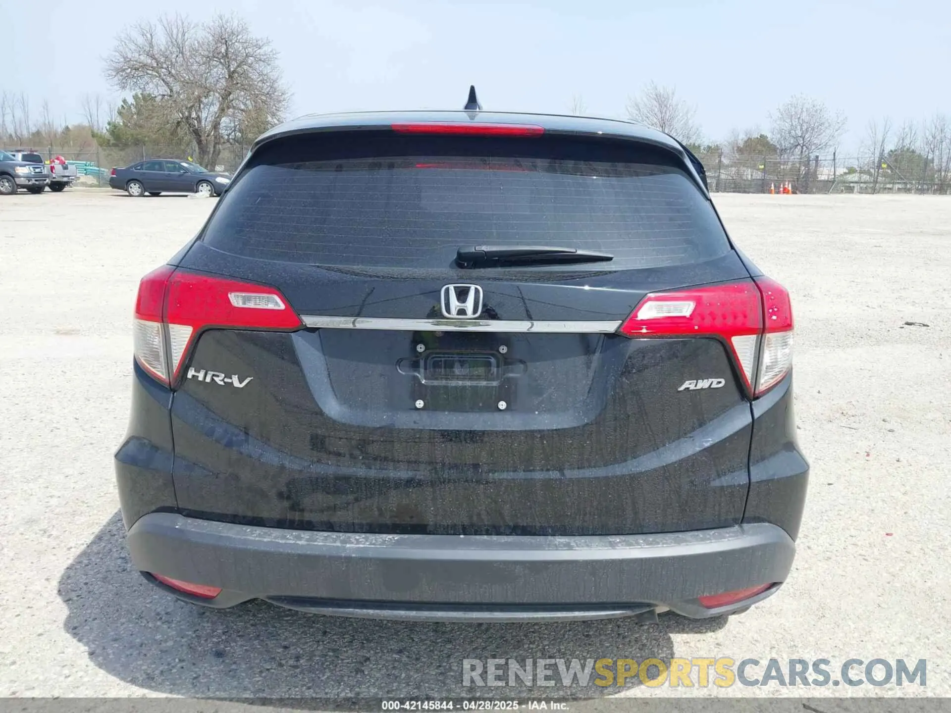 16 Photograph of a damaged car 3CZRU6H38NM736373 HONDA HR-V 2022