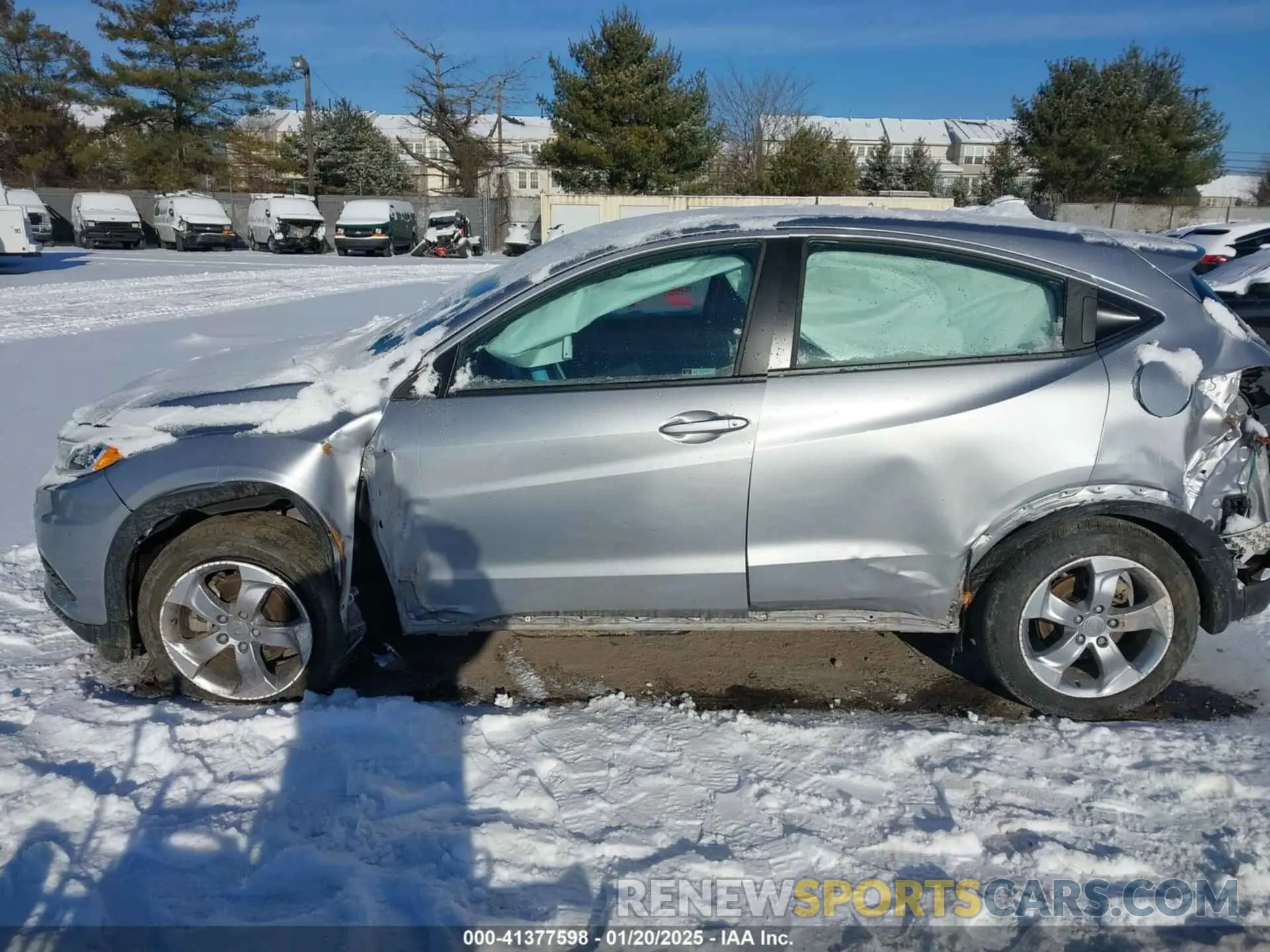 14 Photograph of a damaged car 3CZRU6H38NM769843 HONDA HR-V 2022