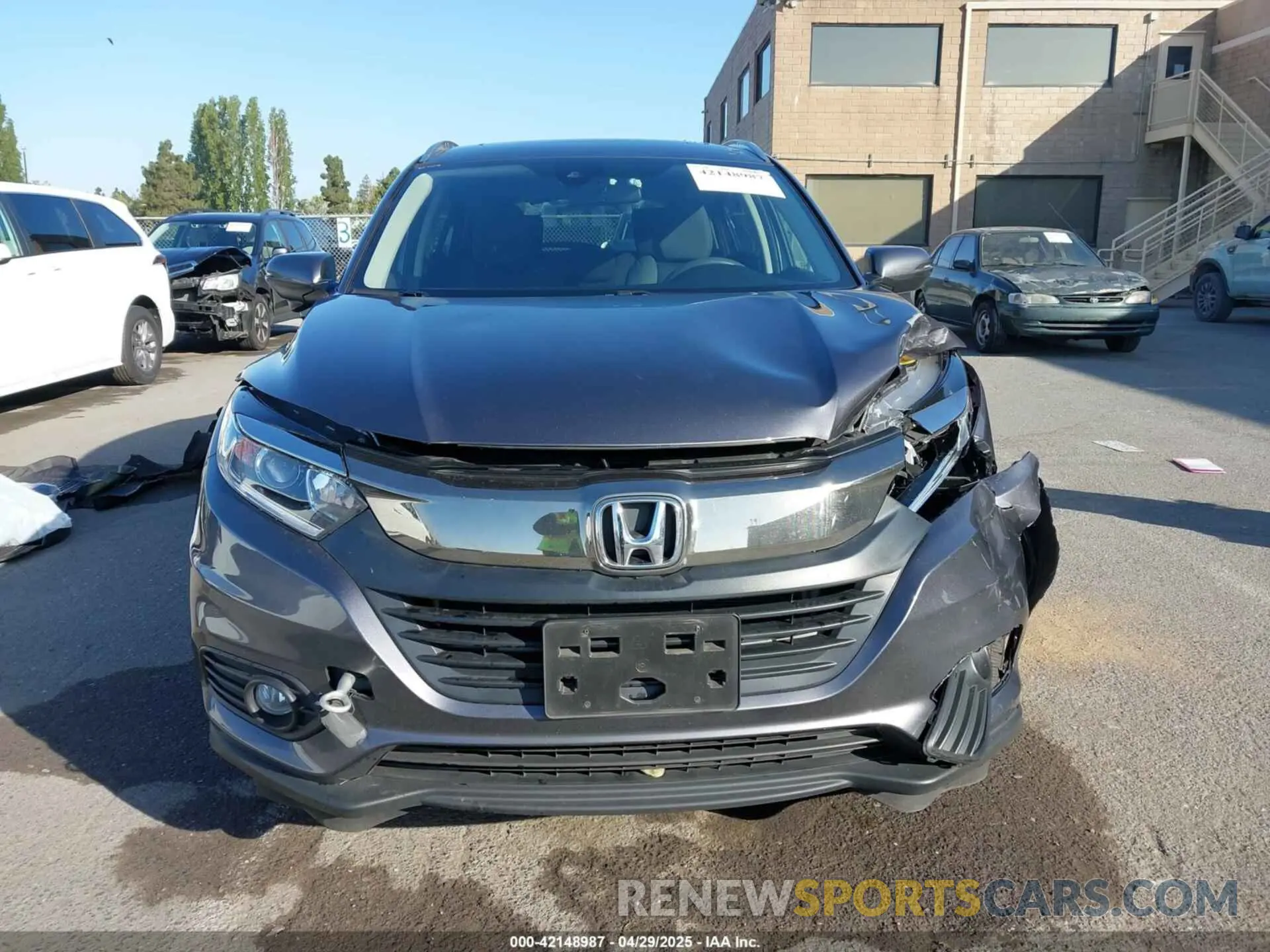 12 Photograph of a damaged car 3CZRU6H50NM704101 HONDA HR-V 2022