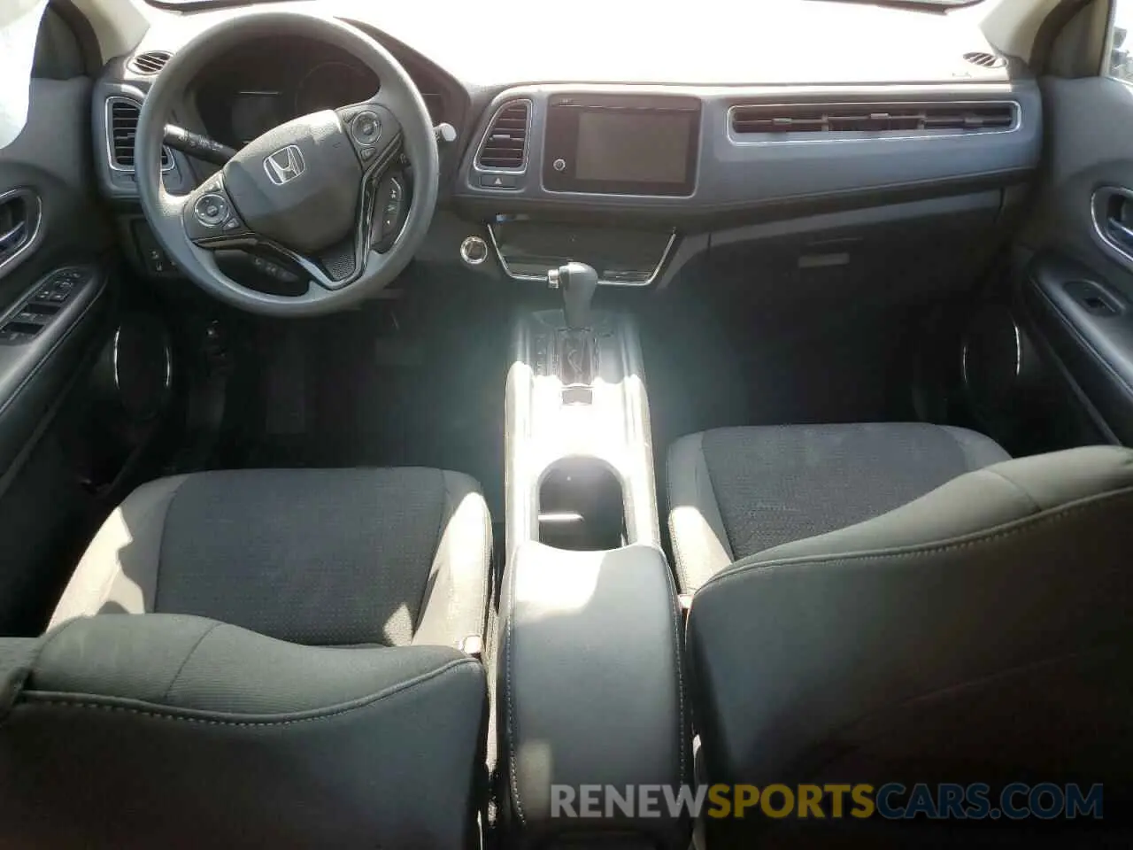 8 Photograph of a damaged car 3CZRU6H50NM705801 HONDA HR-V 2022