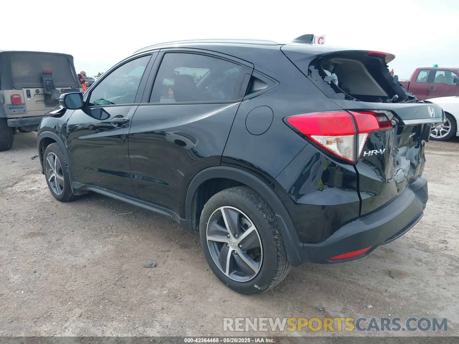 3 Photograph of a damaged car 3CZRU6H50NM770230 HONDA HR-V 2022