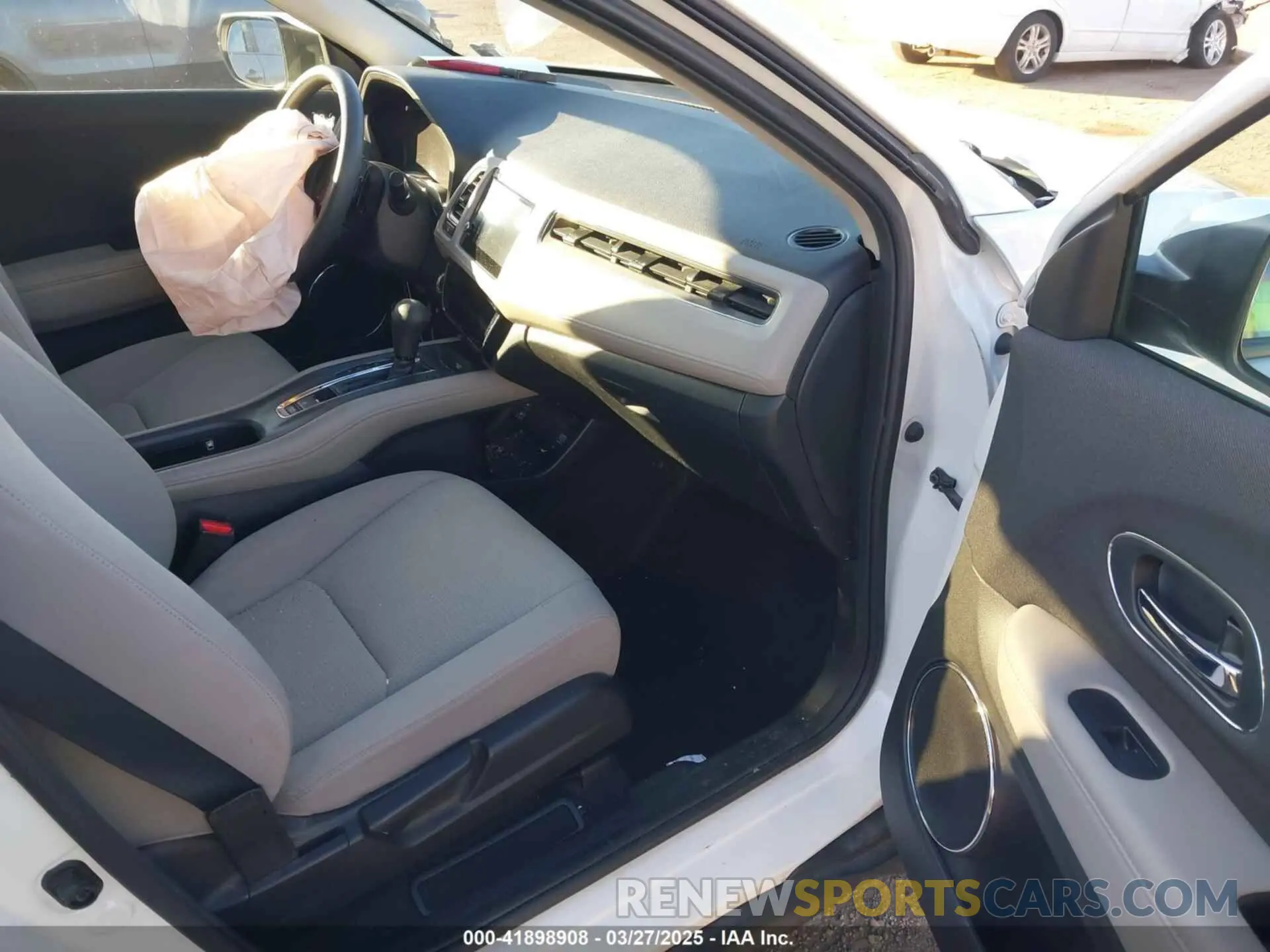 5 Фотография поврежденного автомобиля 3CZRU6H51NM717195 HONDA HR-V 2022