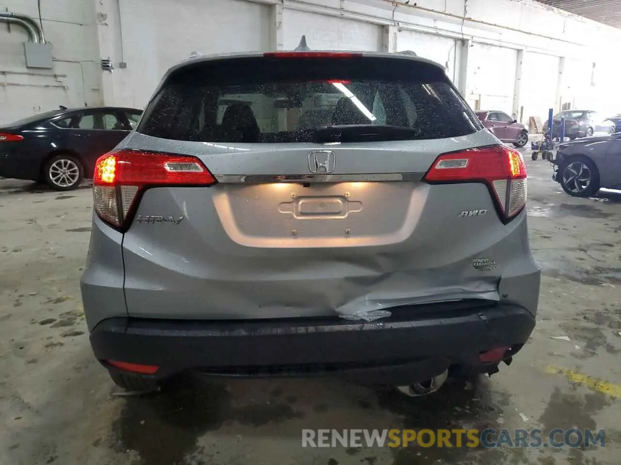6 Photograph of a damaged car 3CZRU6H51NM748057 HONDA HR-V 2022
