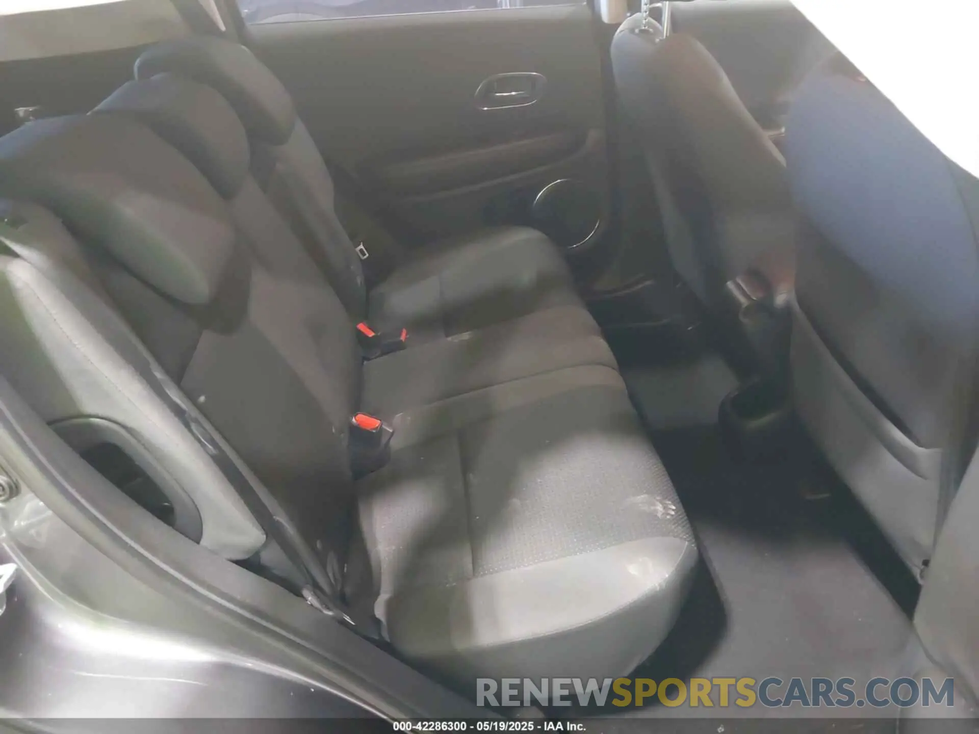 8 Photograph of a damaged car 3CZRU6H52NM749041 HONDA HR-V 2022