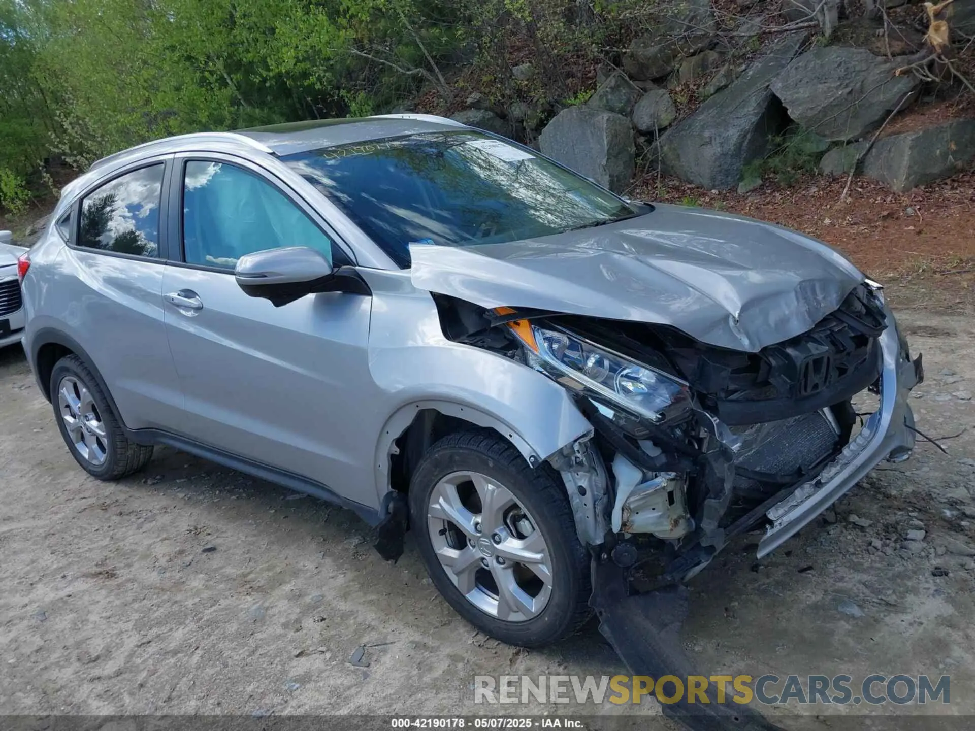 1 Photograph of a damaged car 3CZRU6H52NM758502 HONDA HR-V 2022