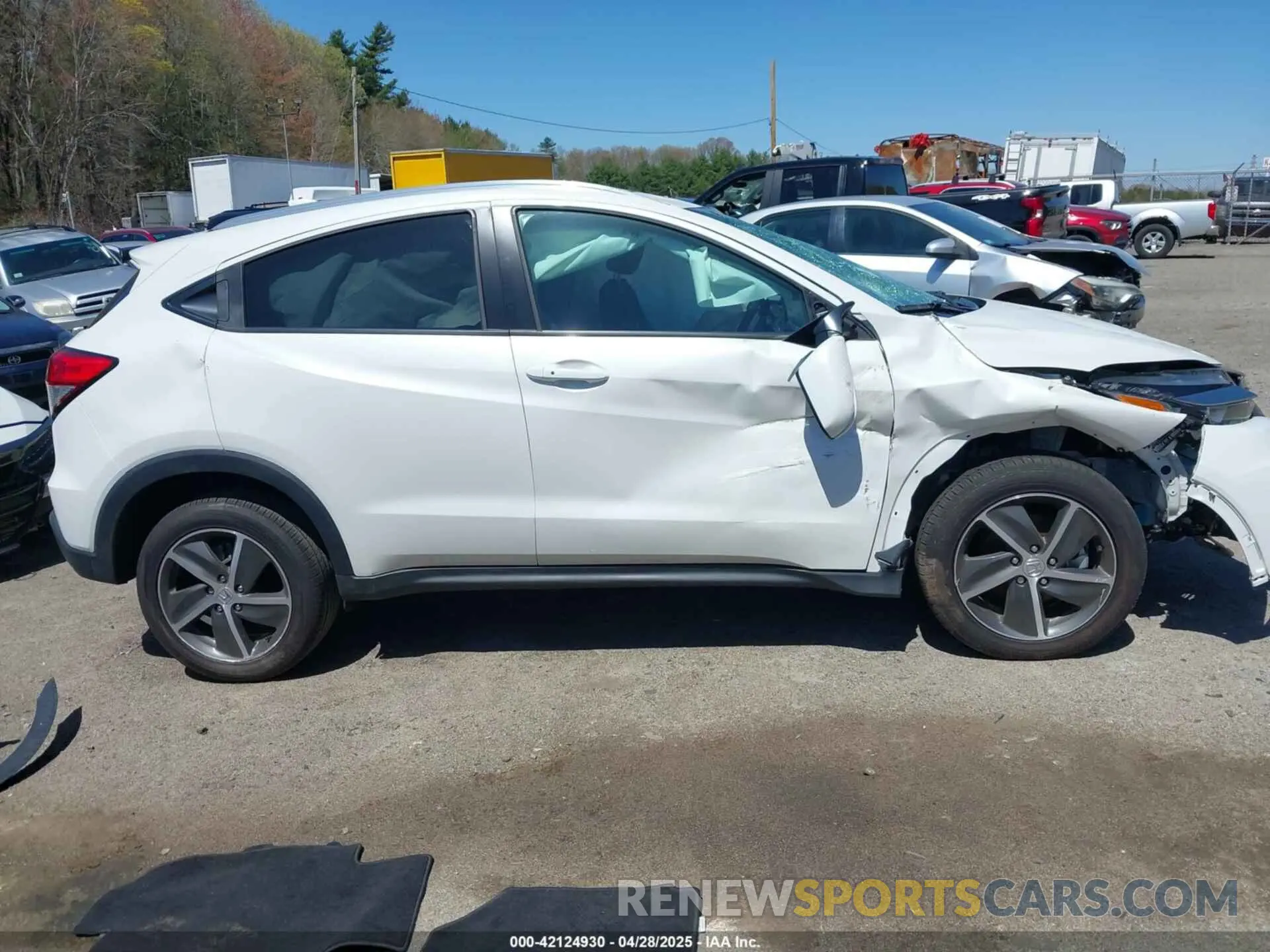13 Photograph of a damaged car 3CZRU6H54NM742026 HONDA HR-V 2022
