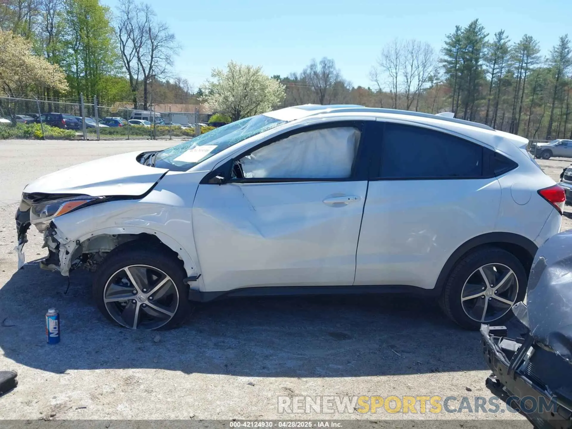 14 Photograph of a damaged car 3CZRU6H54NM742026 HONDA HR-V 2022