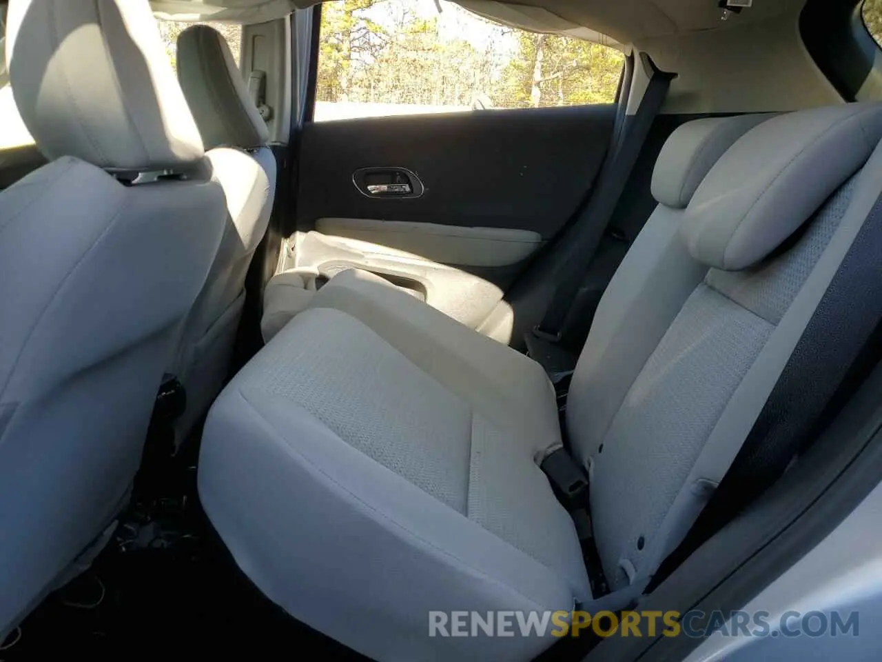 12 Photograph of a damaged car 3CZRU6H54NM760445 HONDA HR-V 2022