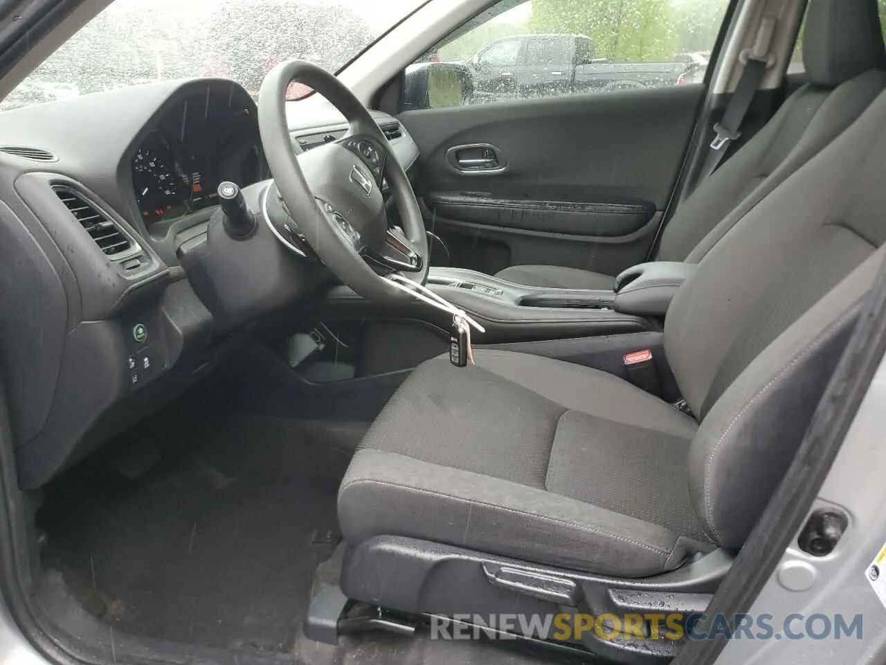 7 Photograph of a damaged car 3CZRU6H54NM773356 HONDA HR-V 2022