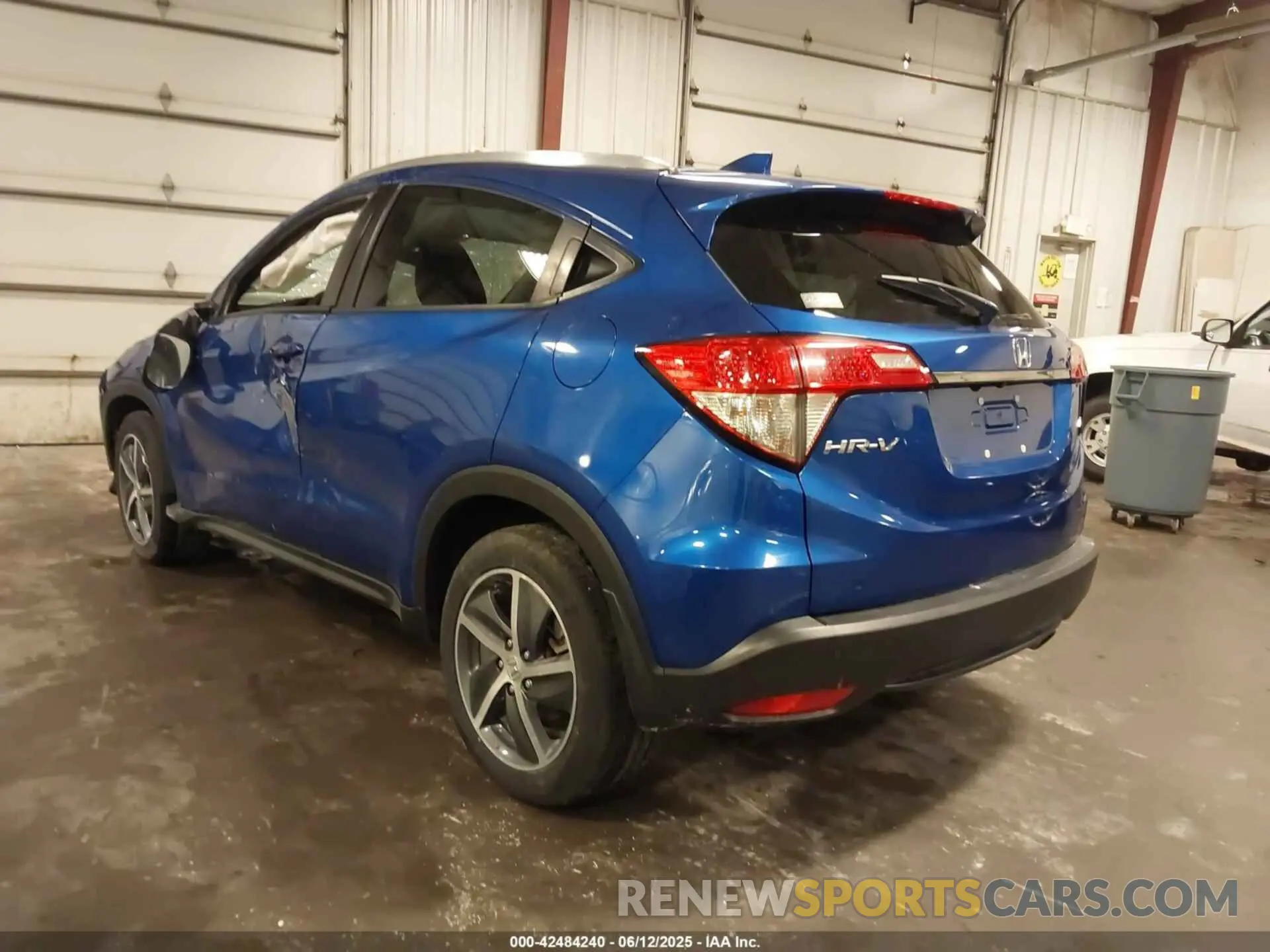 3 Photograph of a damaged car 3CZRU6H54NM773728 HONDA HR-V 2022
