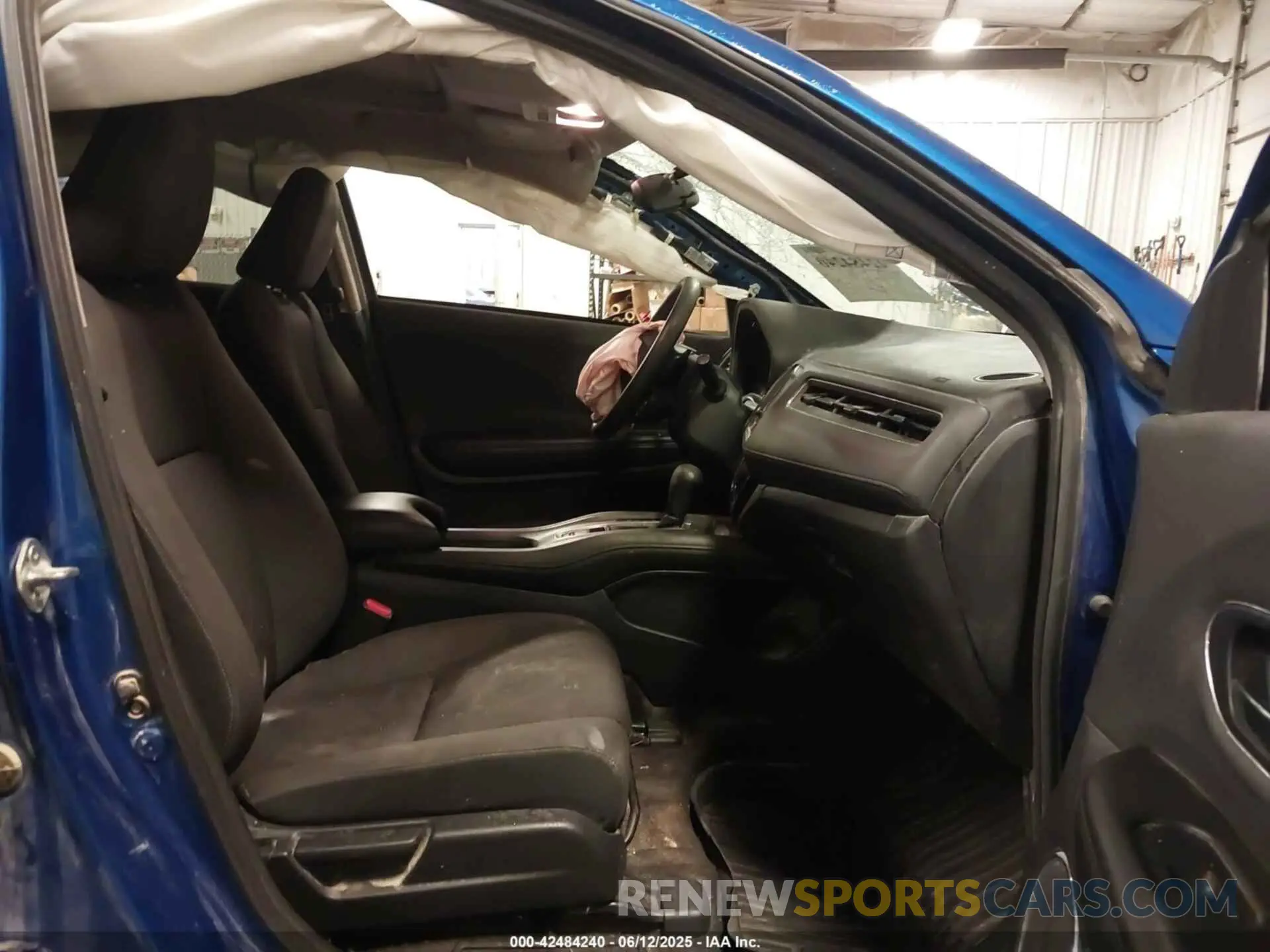 5 Photograph of a damaged car 3CZRU6H54NM773728 HONDA HR-V 2022