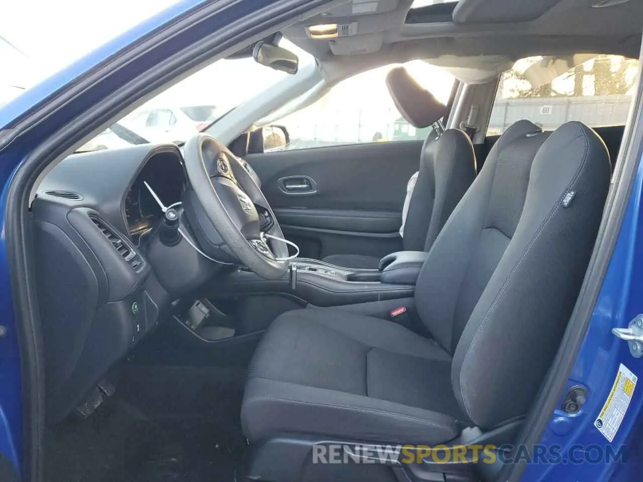 7 Photograph of a damaged car 3CZRU6H56NM702479 HONDA HR-V 2022