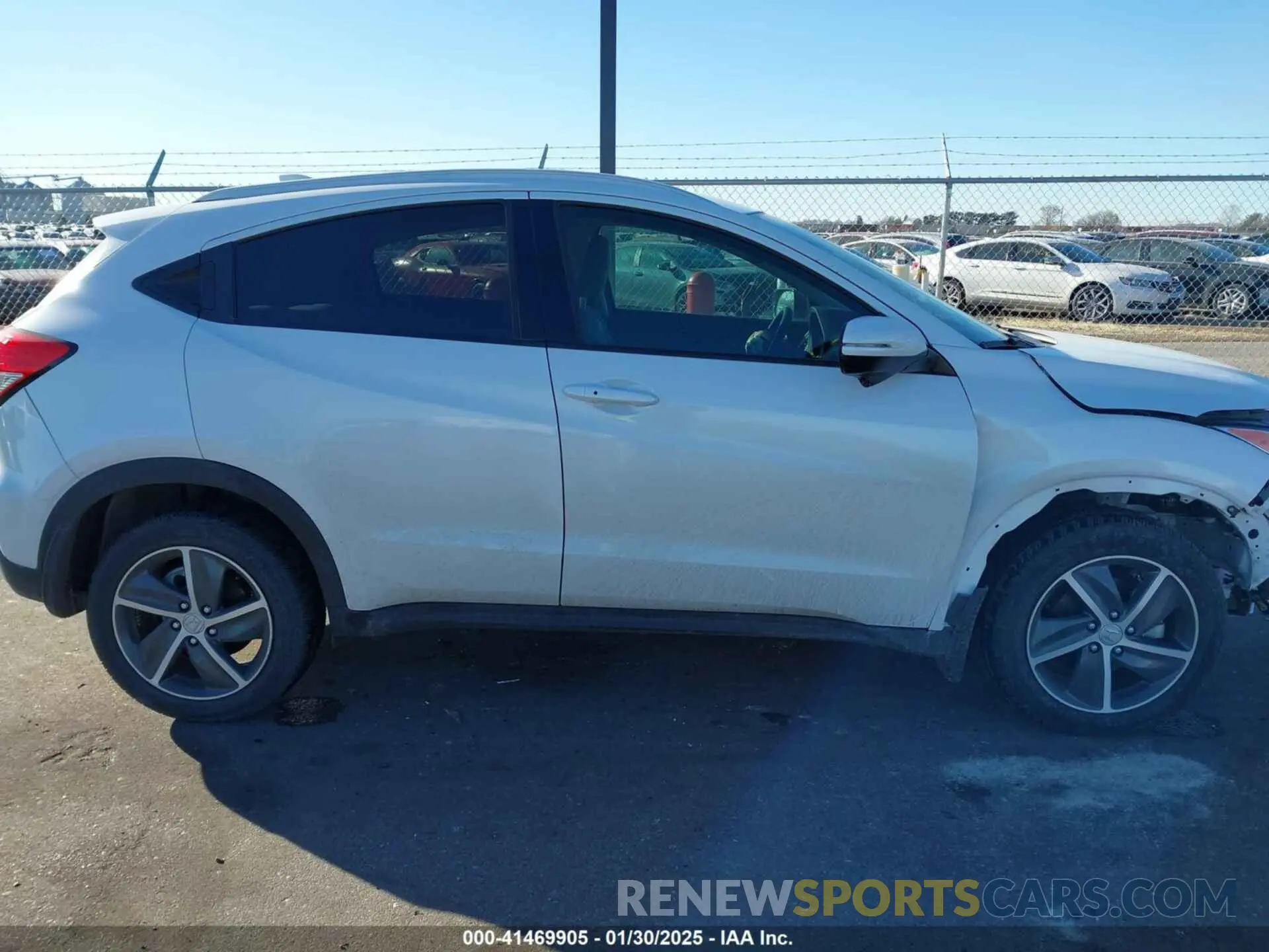 13 Photograph of a damaged car 3CZRU6H56NM719119 HONDA HR-V 2022