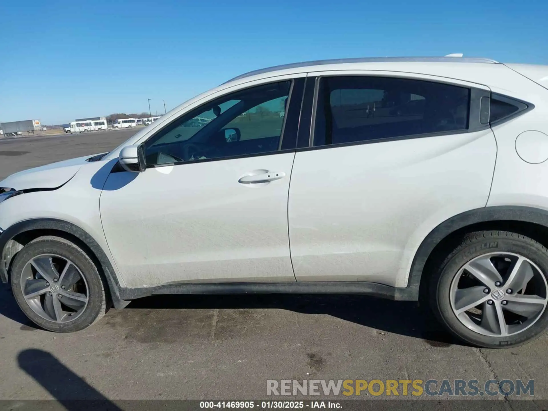 14 Photograph of a damaged car 3CZRU6H56NM719119 HONDA HR-V 2022