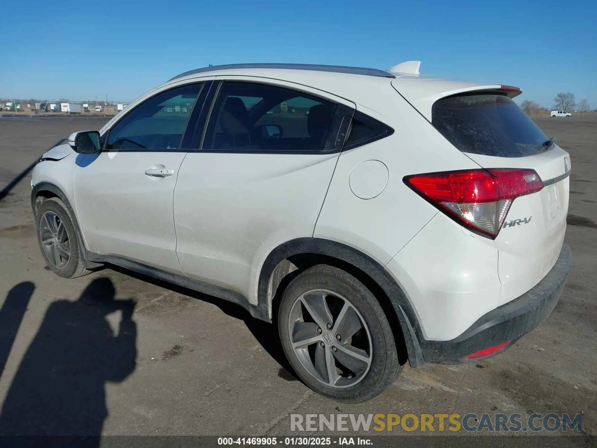 3 Photograph of a damaged car 3CZRU6H56NM719119 HONDA HR-V 2022