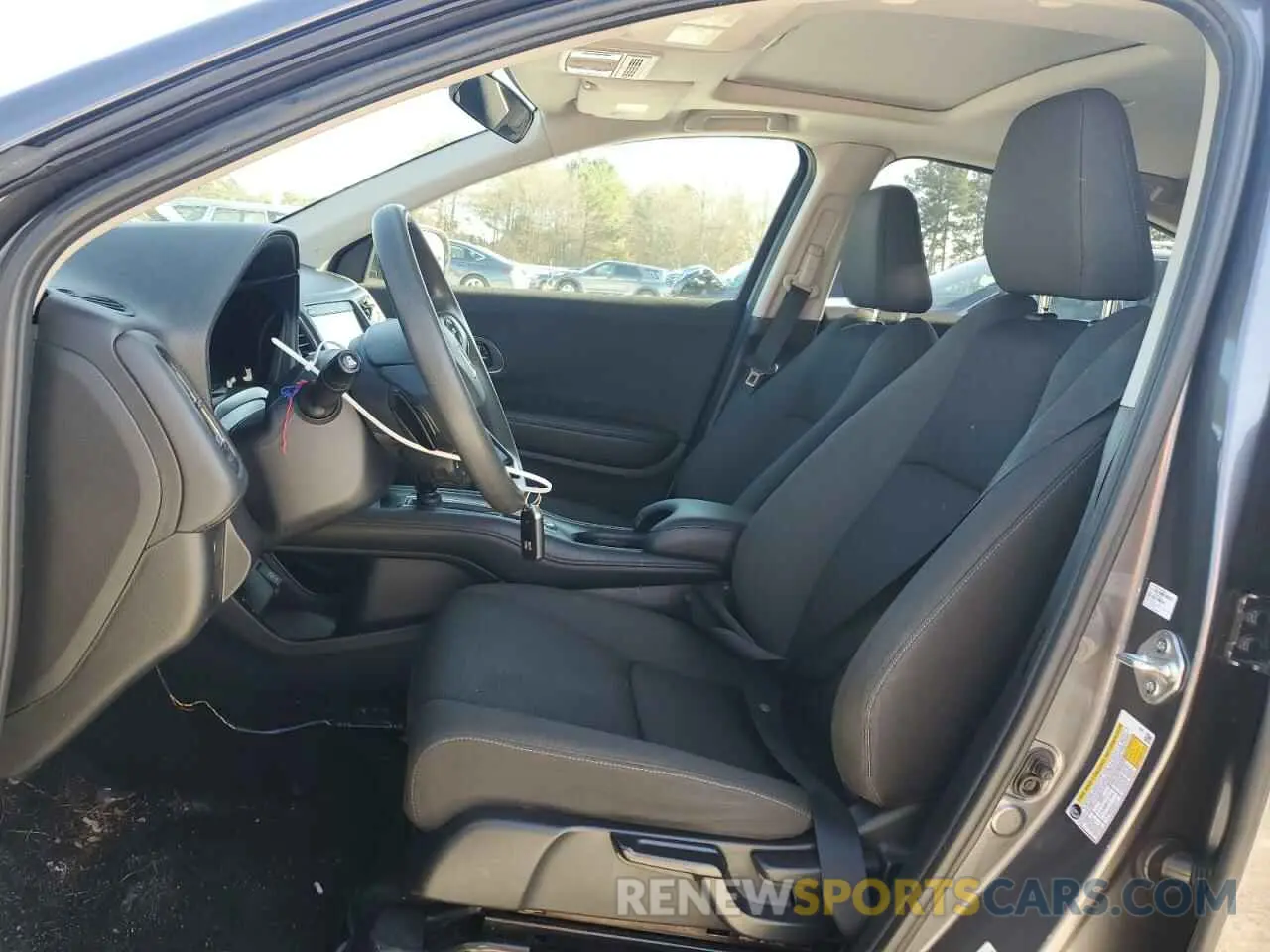 7 Photograph of a damaged car 3CZRU6H56NM749995 HONDA HR-V 2022