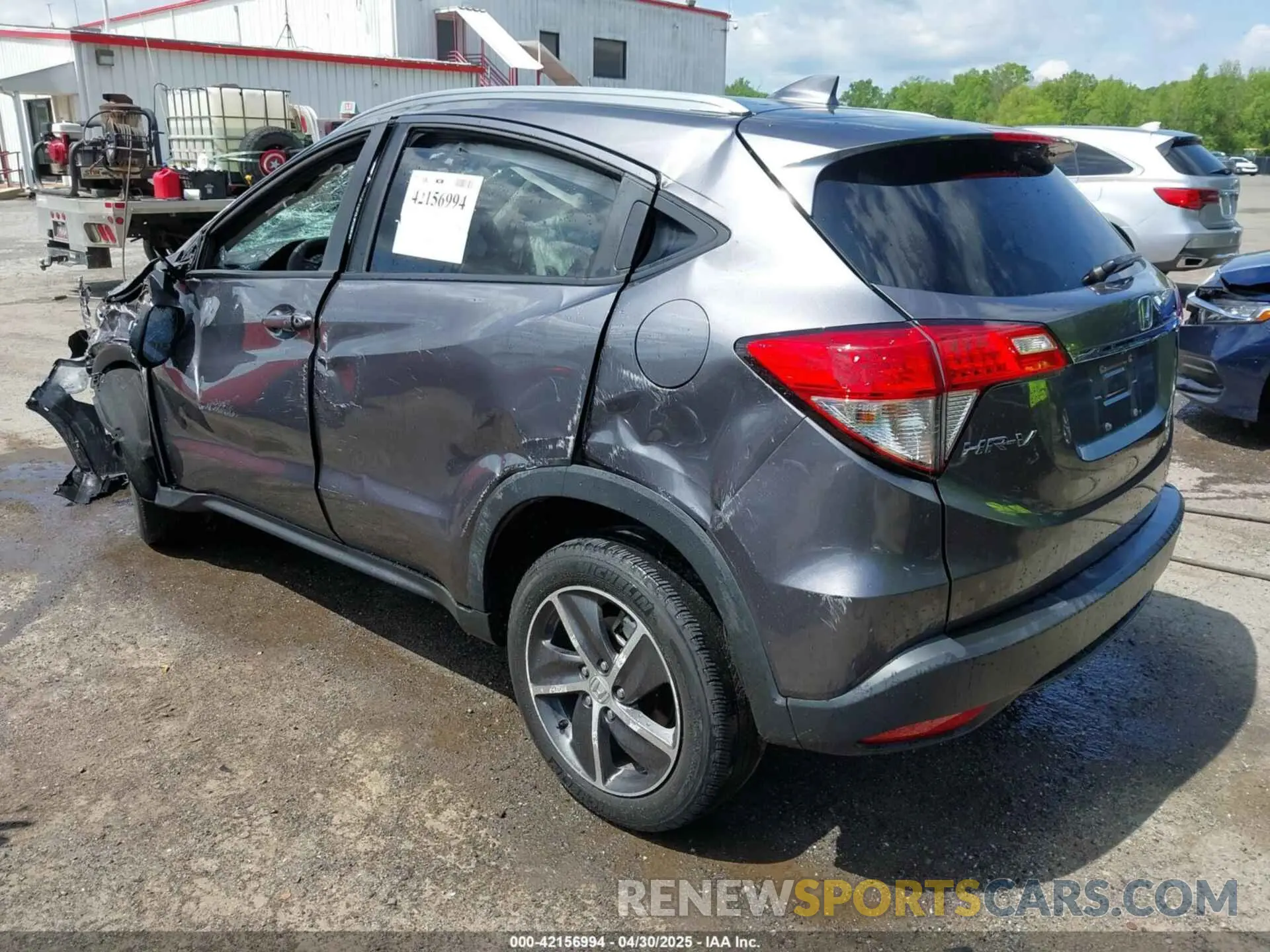 3 Photograph of a damaged car 3CZRU6H57NM718531 HONDA HR-V 2022
