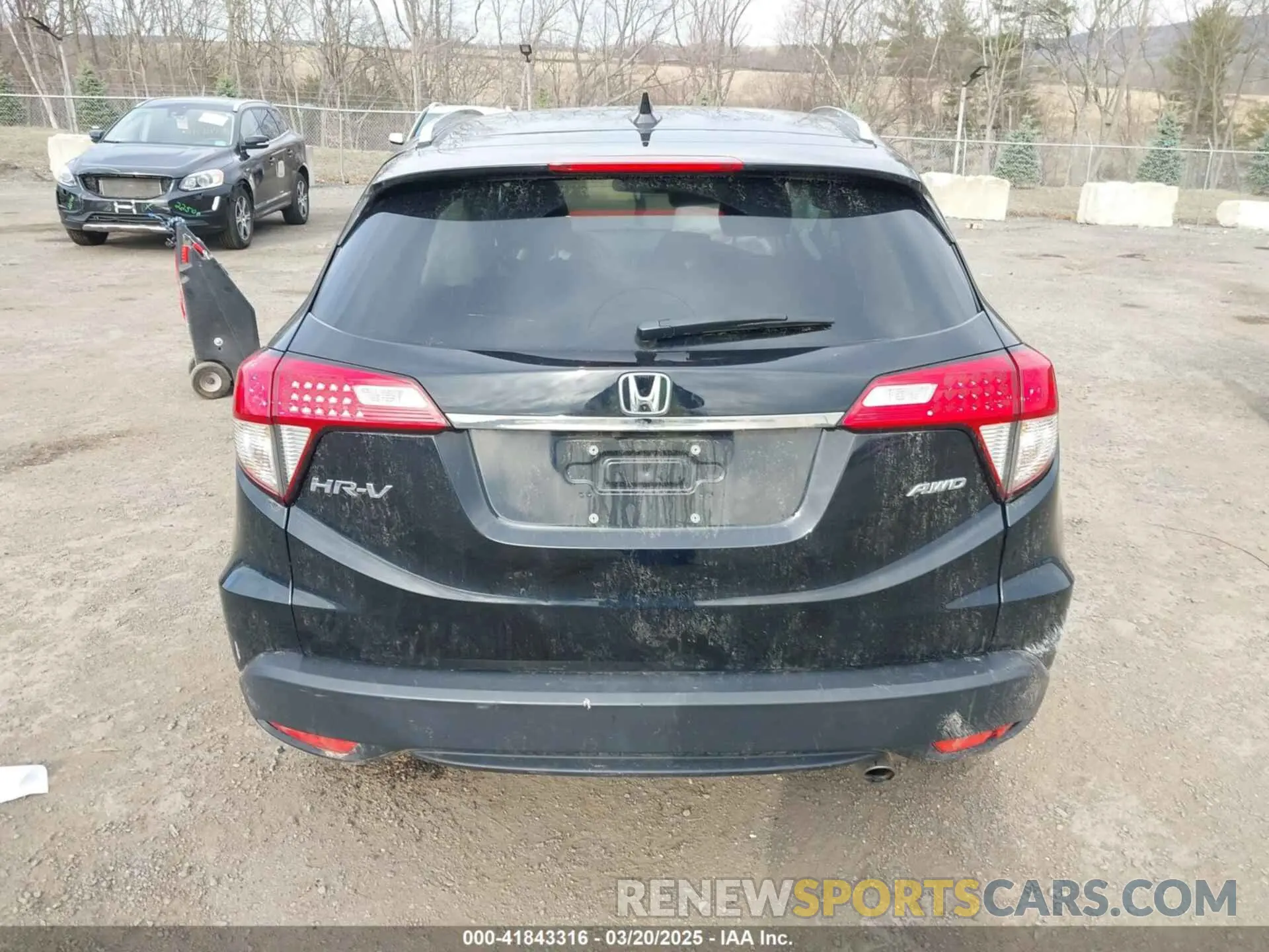 15 Photograph of a damaged car 3CZRU6H57NM749679 HONDA HR-V 2022