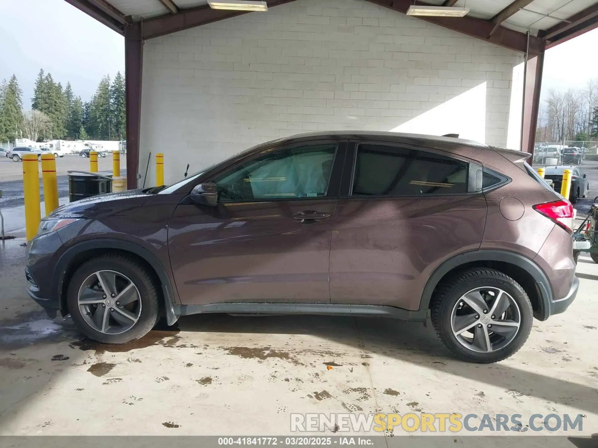 15 Photograph of a damaged car 3CZRU6H58NM705142 HONDA HR-V 2022