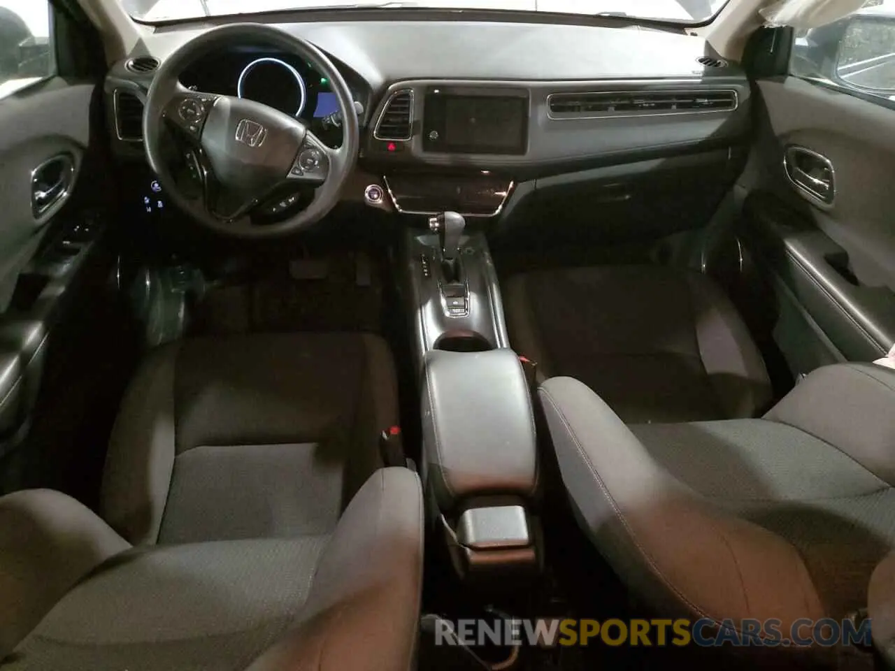 8 Photograph of a damaged car 3CZRU6H58NM752218 HONDA HR-V 2022