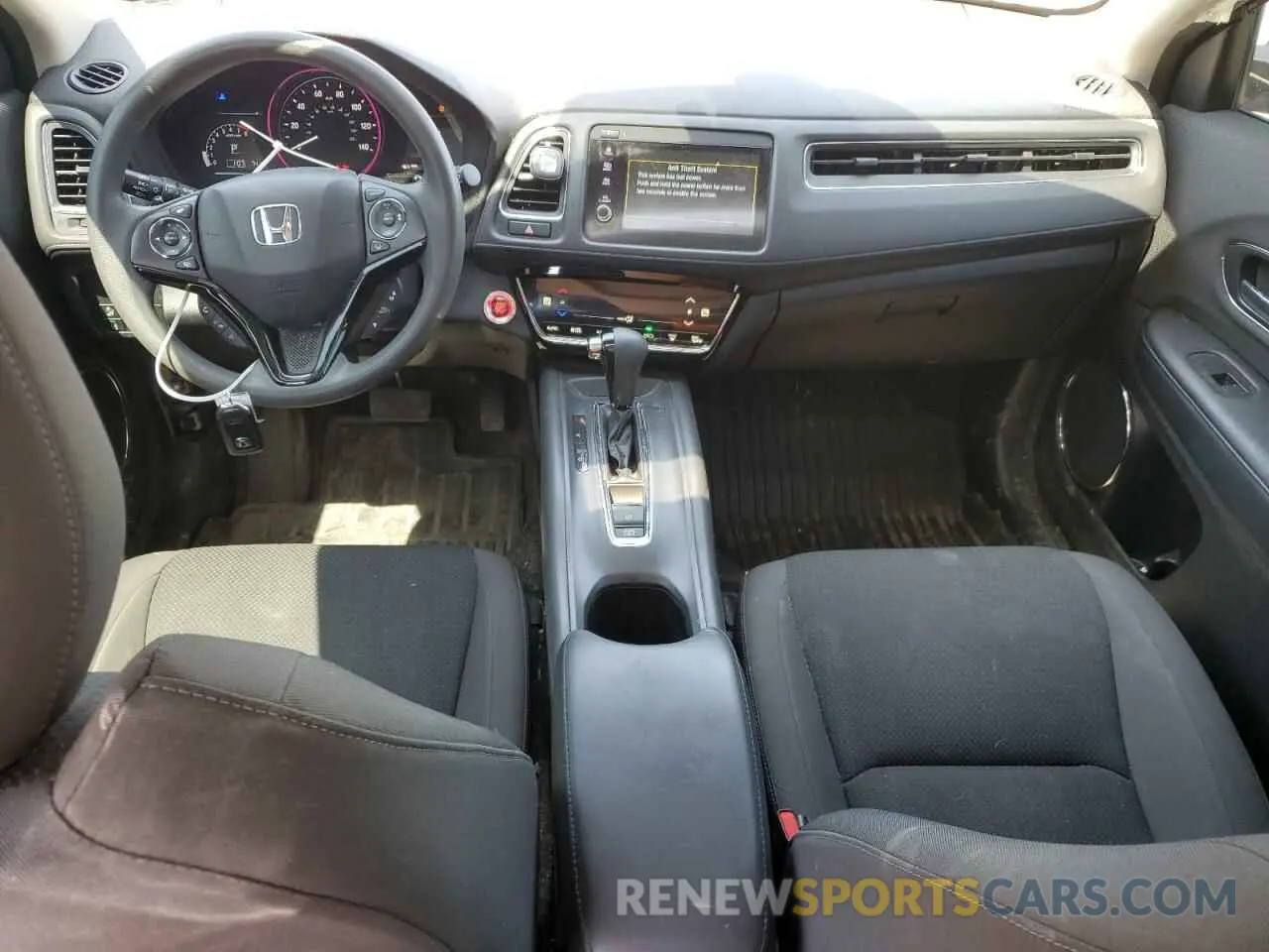 8 Photograph of a damaged car 3CZRU6H59NM743012 HONDA HR-V 2022