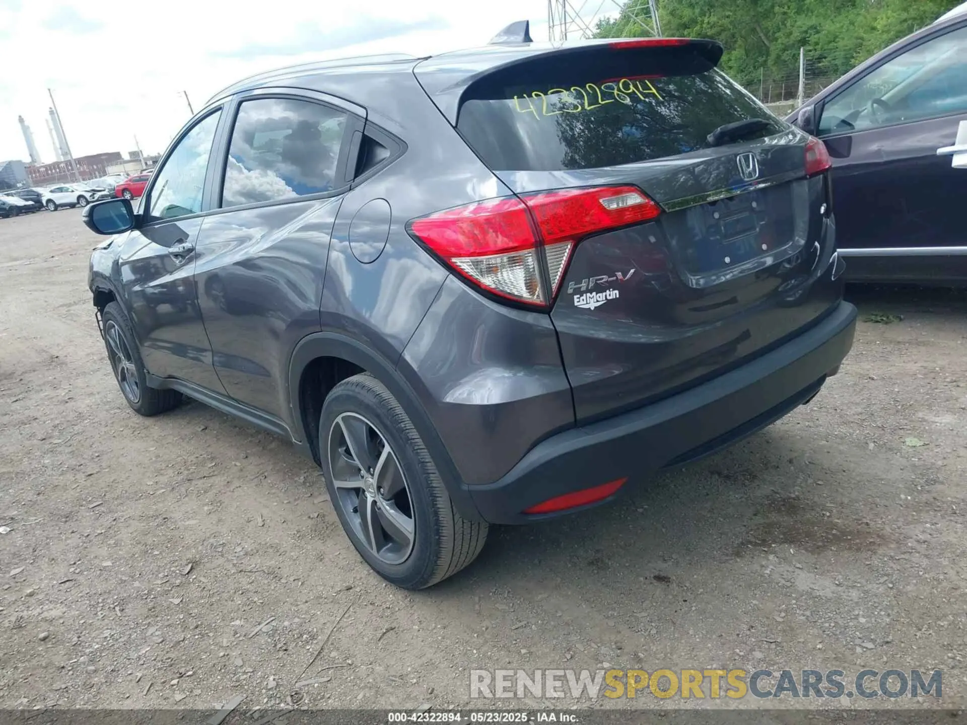 3 Photograph of a damaged car 3CZRU6H59NM764779 HONDA HR-V 2022
