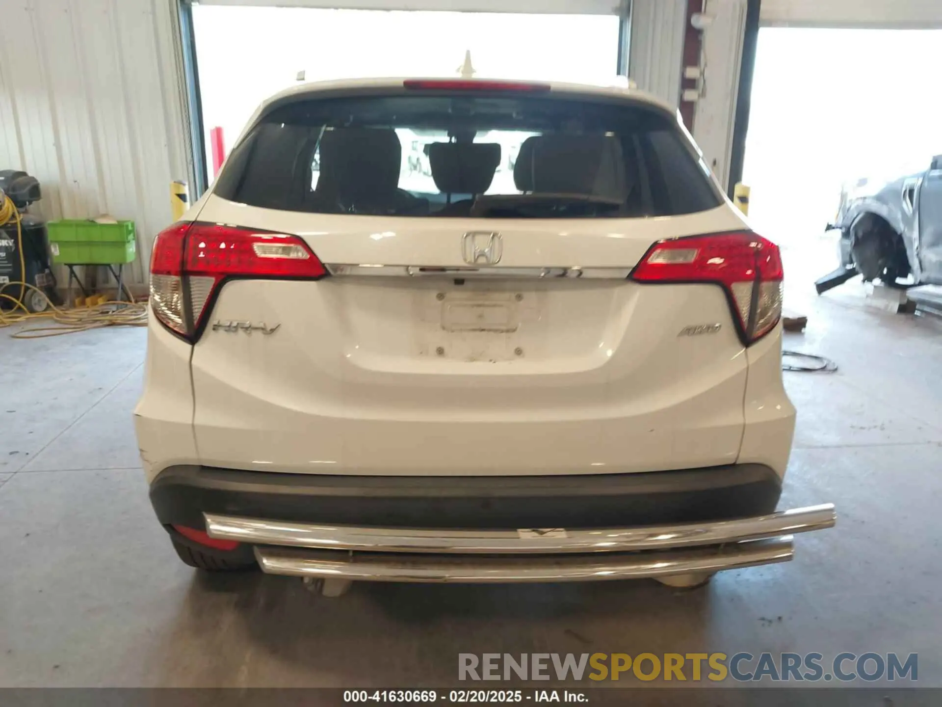 15 Photograph of a damaged car 3CZRU6H73NM758171 HONDA HR-V 2022