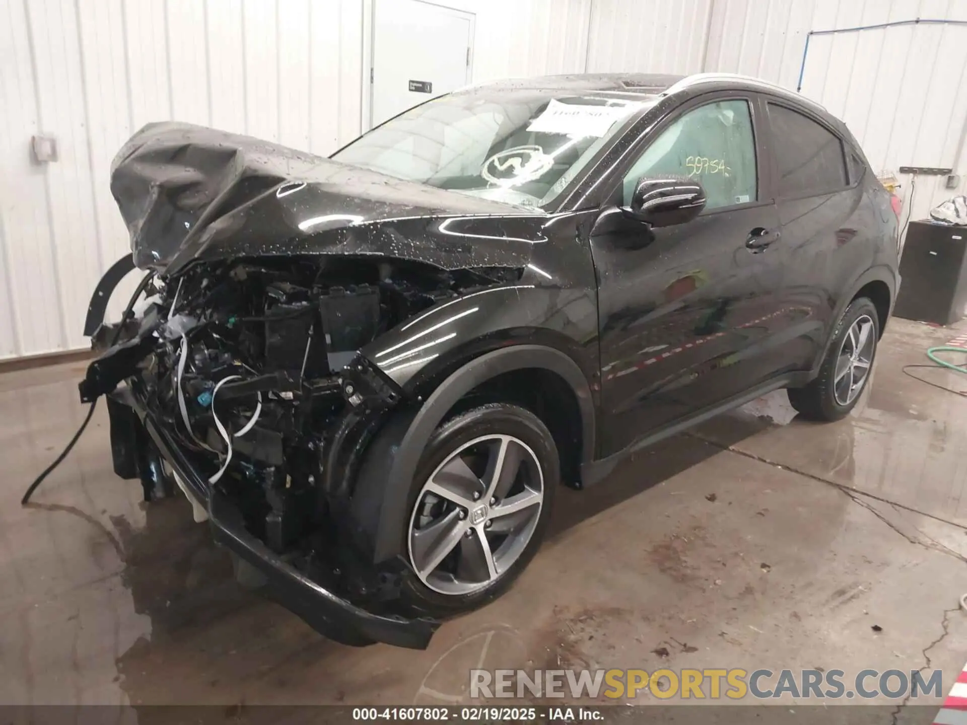 2 Photograph of a damaged car 3CZRU6H75NM731232 HONDA HR-V 2022