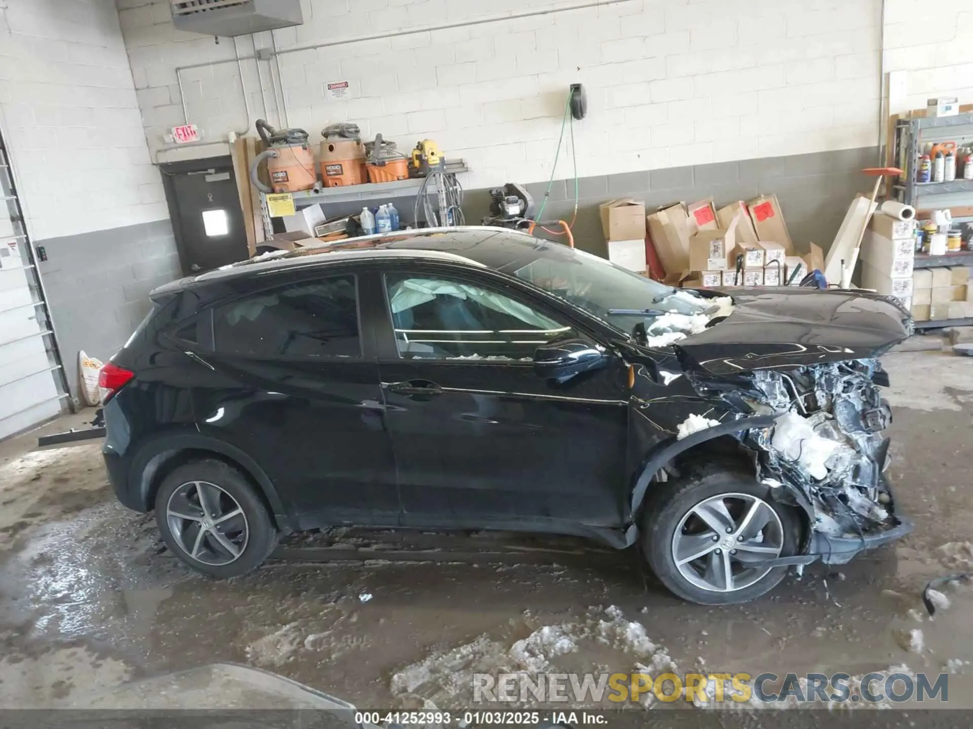 13 Photograph of a damaged car 3CZRU6H77NM700046 HONDA HR-V 2022