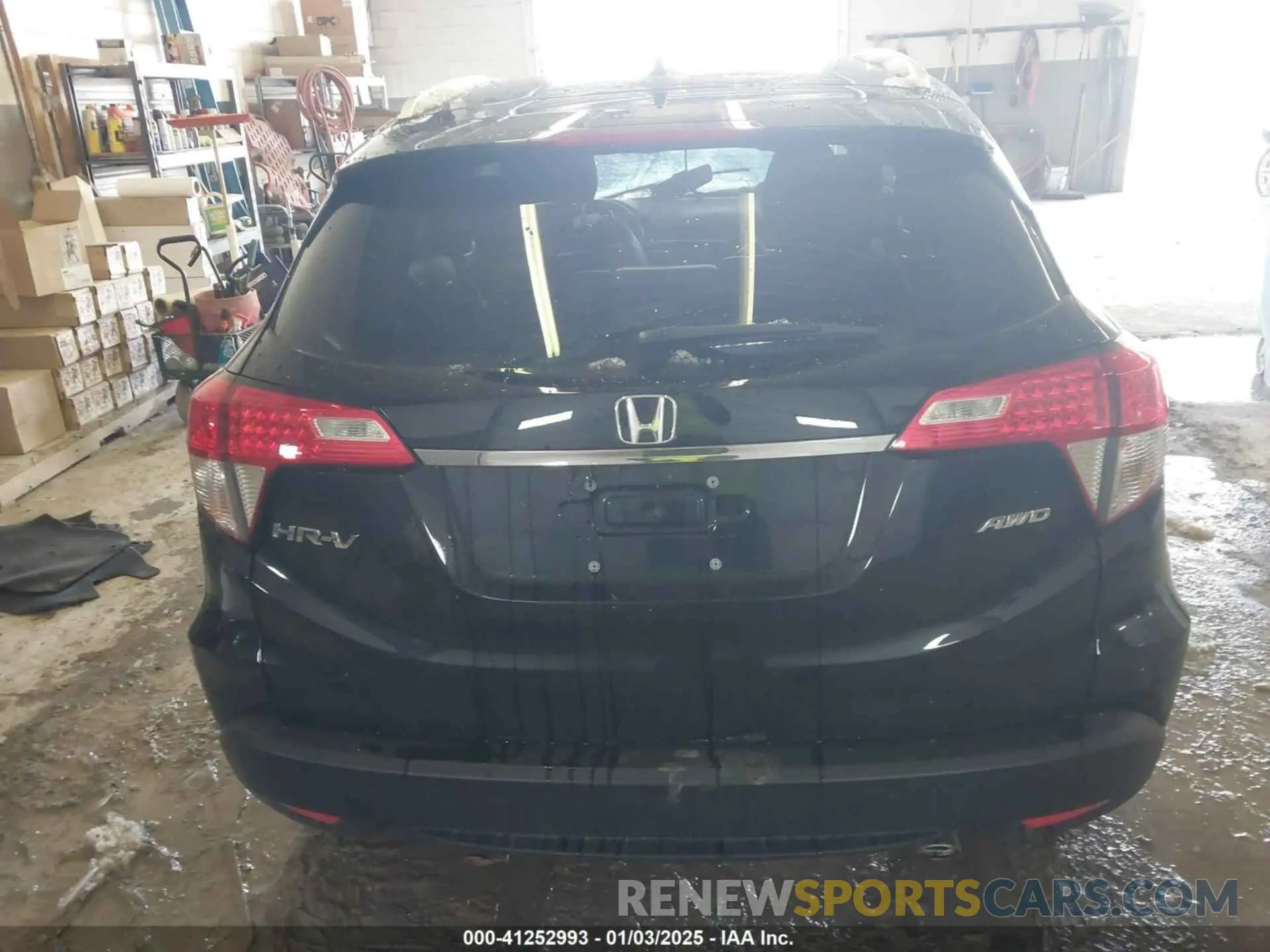 16 Photograph of a damaged car 3CZRU6H77NM700046 HONDA HR-V 2022
