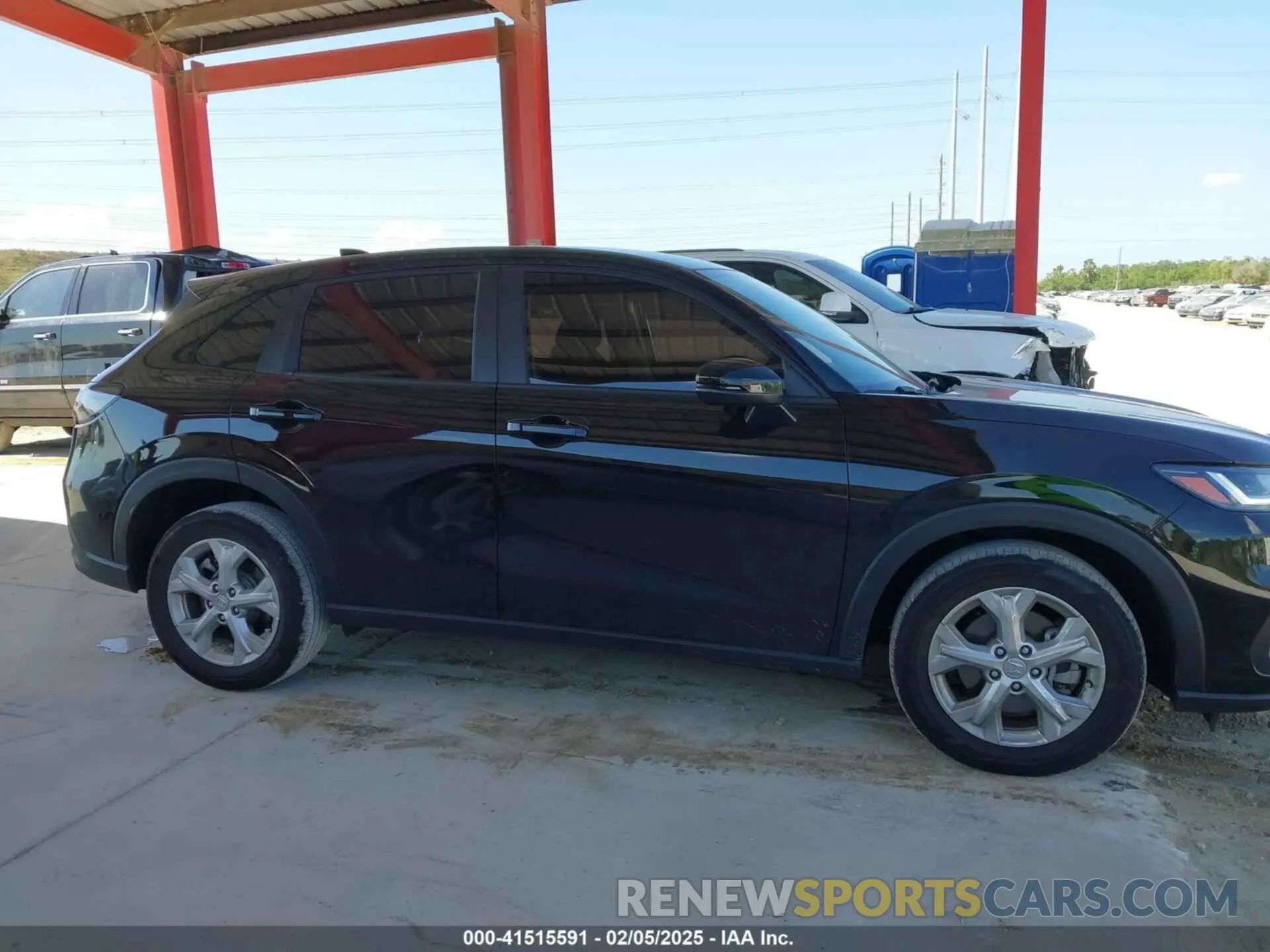 14 Photograph of a damaged car 3CZRZ1H30PM742420 HONDA HR-V 2023